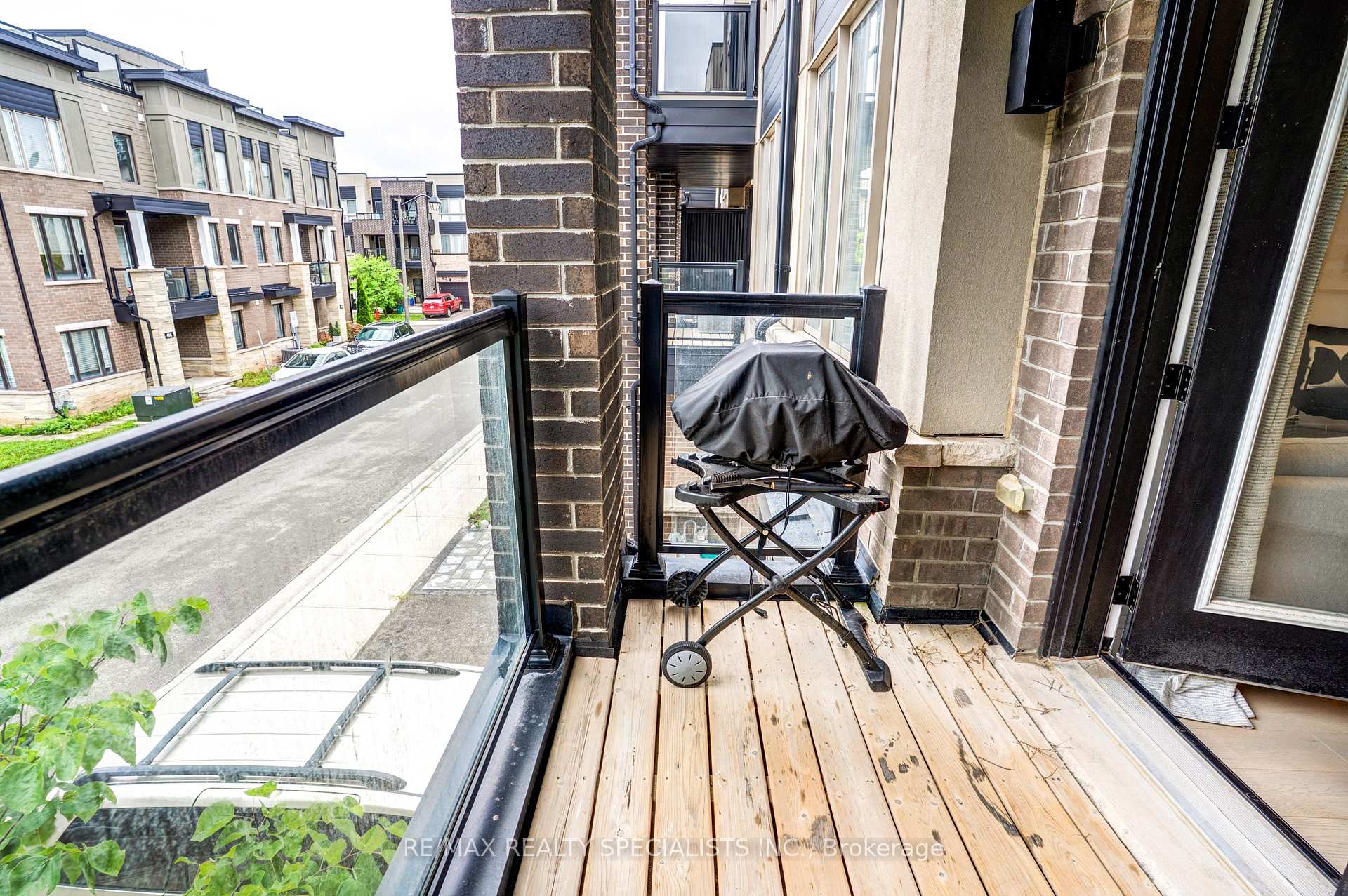 Photo 16 of 423 Rockwell Common, Oakville, Joshua Meadows — HOMEH