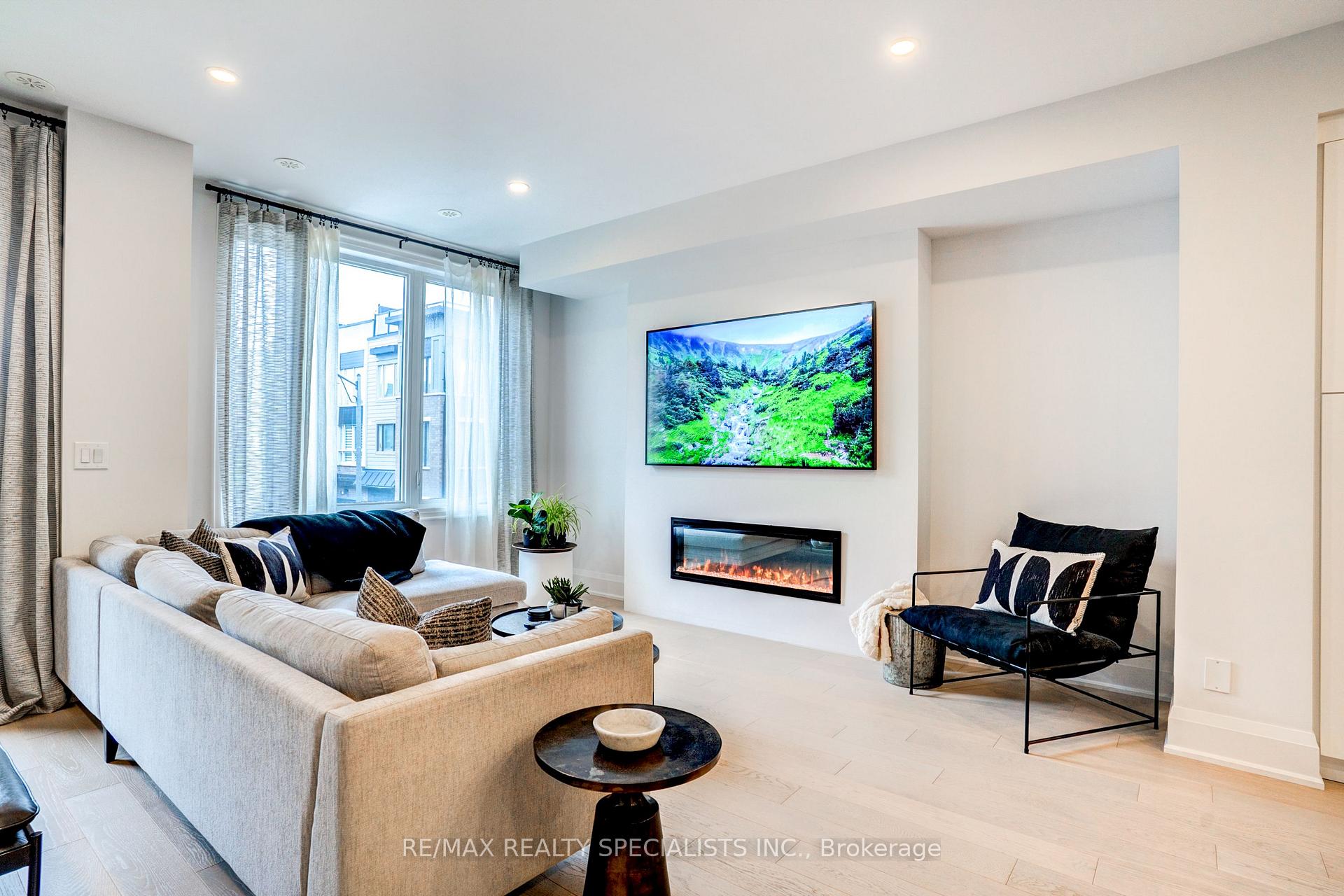 Photo 18 of 423 Rockwell Common, Oakville, Joshua Meadows — HOMEH