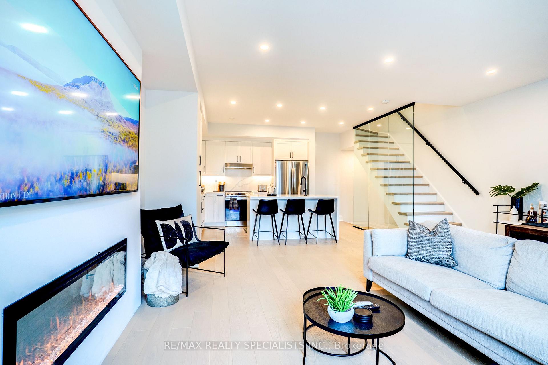 Photo 20 of 423 Rockwell Common, Oakville, Joshua Meadows — HOMEH