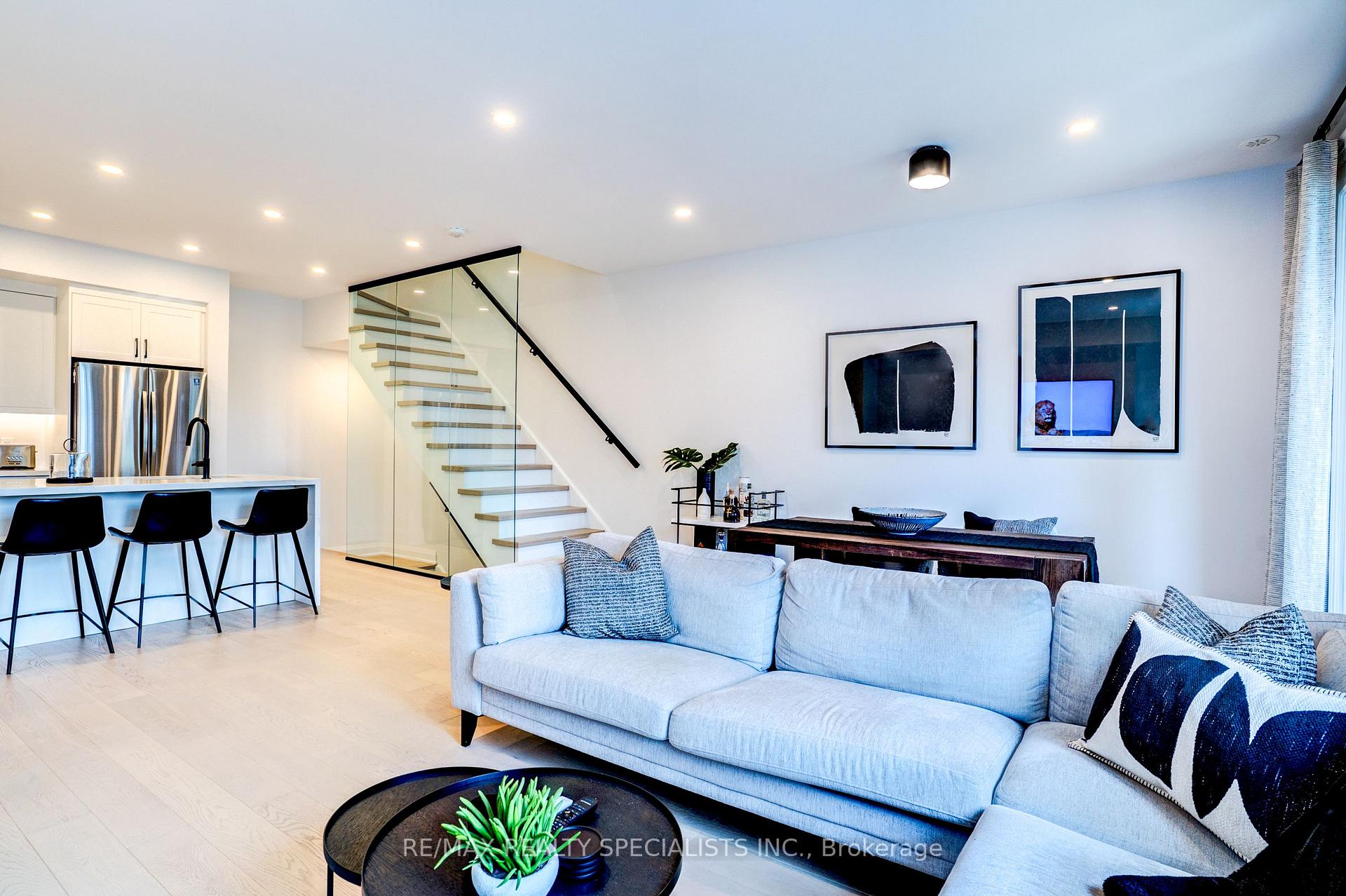 Photo 21 of 423 Rockwell Common, Oakville, Joshua Meadows — HOMEH