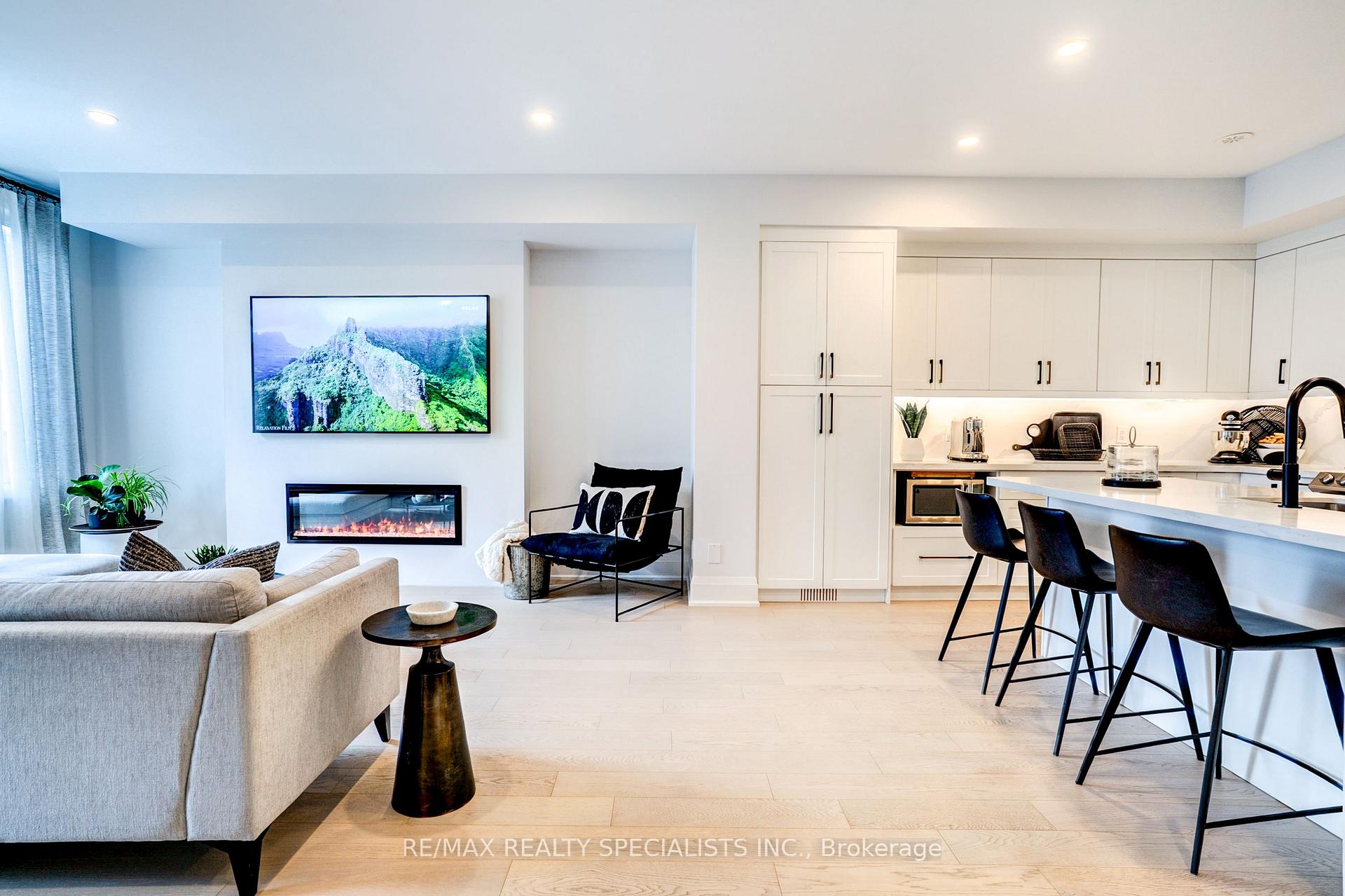 Photo 25 of 423 Rockwell Common, Oakville, Joshua Meadows — HOMEH