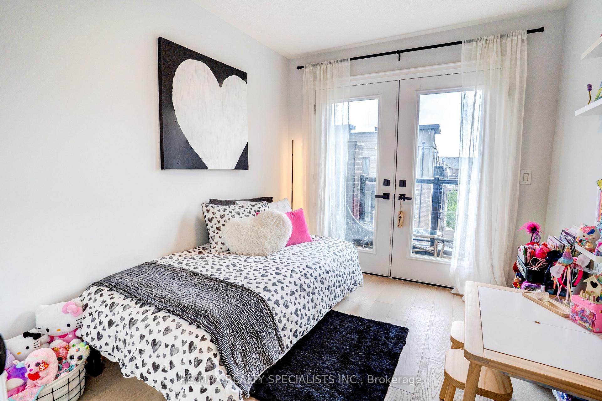 Photo 32 of 423 Rockwell Common, Oakville, Joshua Meadows — HOMEH