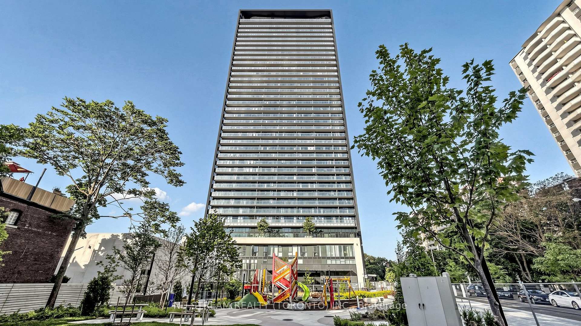 Photo of Unit 2708, 575 Bloor Street E