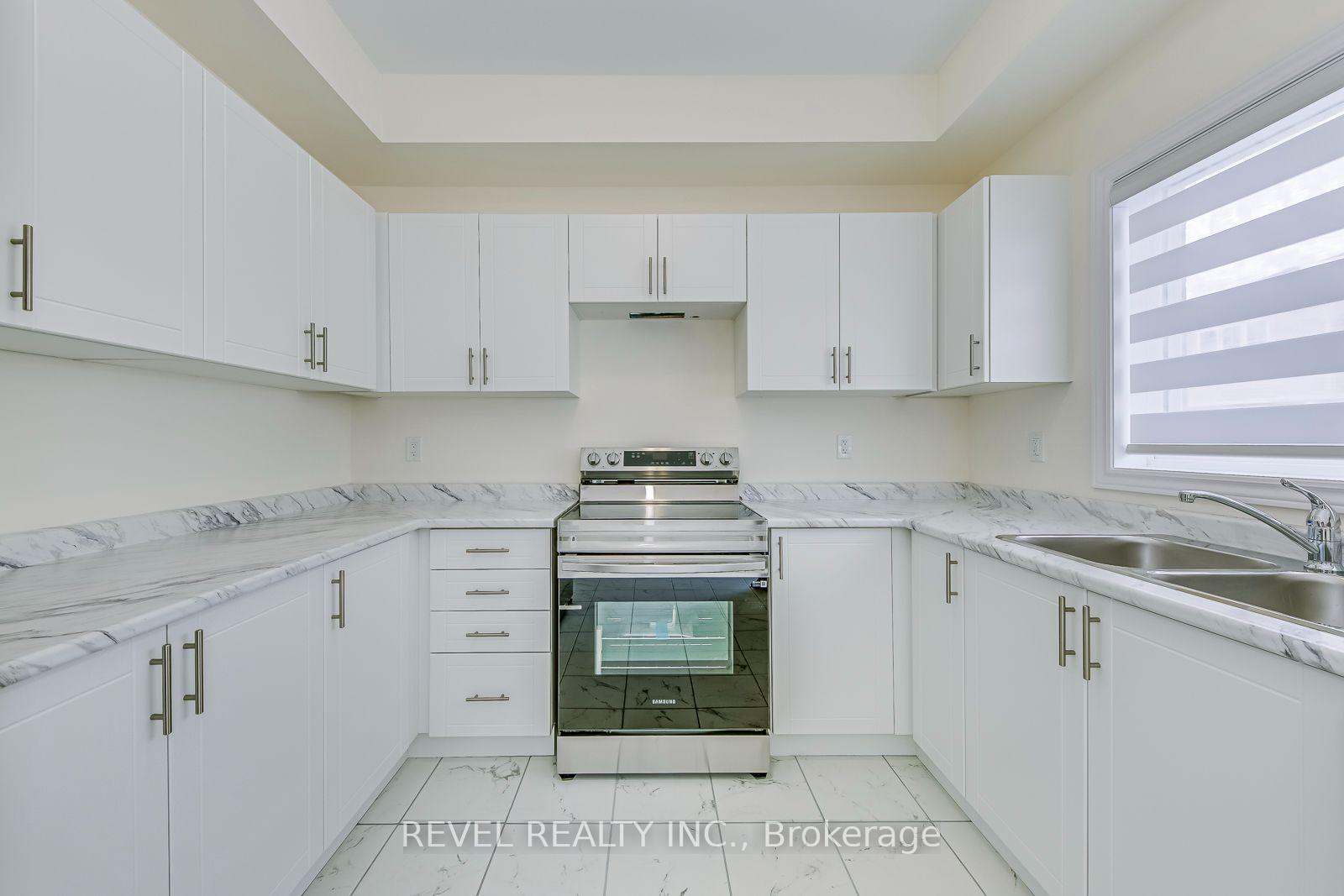 Photo 15 of 26 Hutchison Road, Guelph, Village By The Arboretum — HOMEH