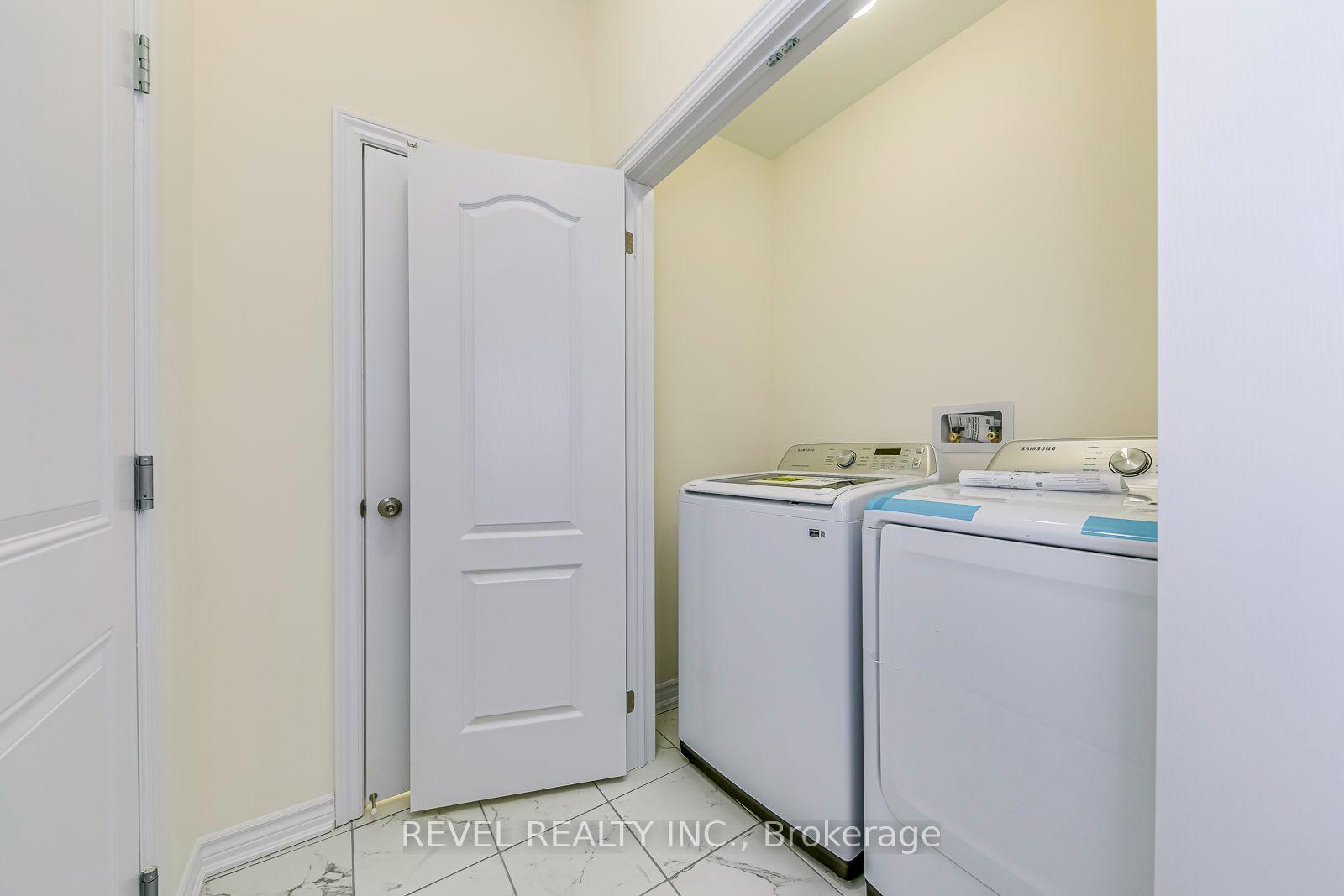 Photo 16 of 26 Hutchison Road, Guelph, Village By The Arboretum — HOMEH