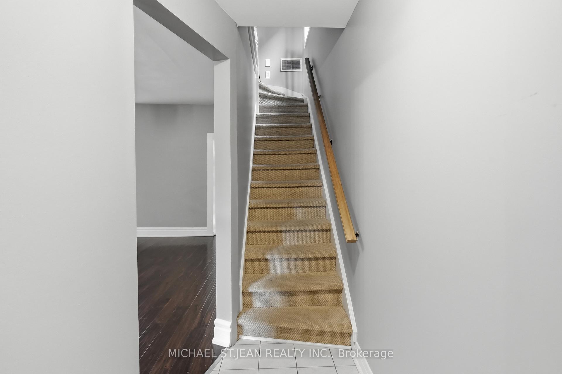 Photo 4 of 62 Cedar Avenue, Hamilton, St. Clair — HOMEH