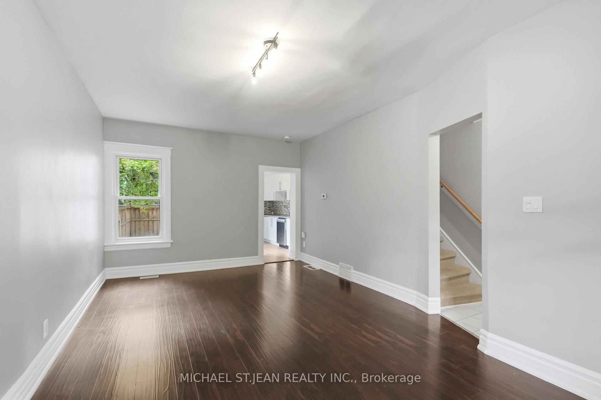 Photo 5 of 62 Cedar Avenue, Hamilton, St. Clair — HOMEH