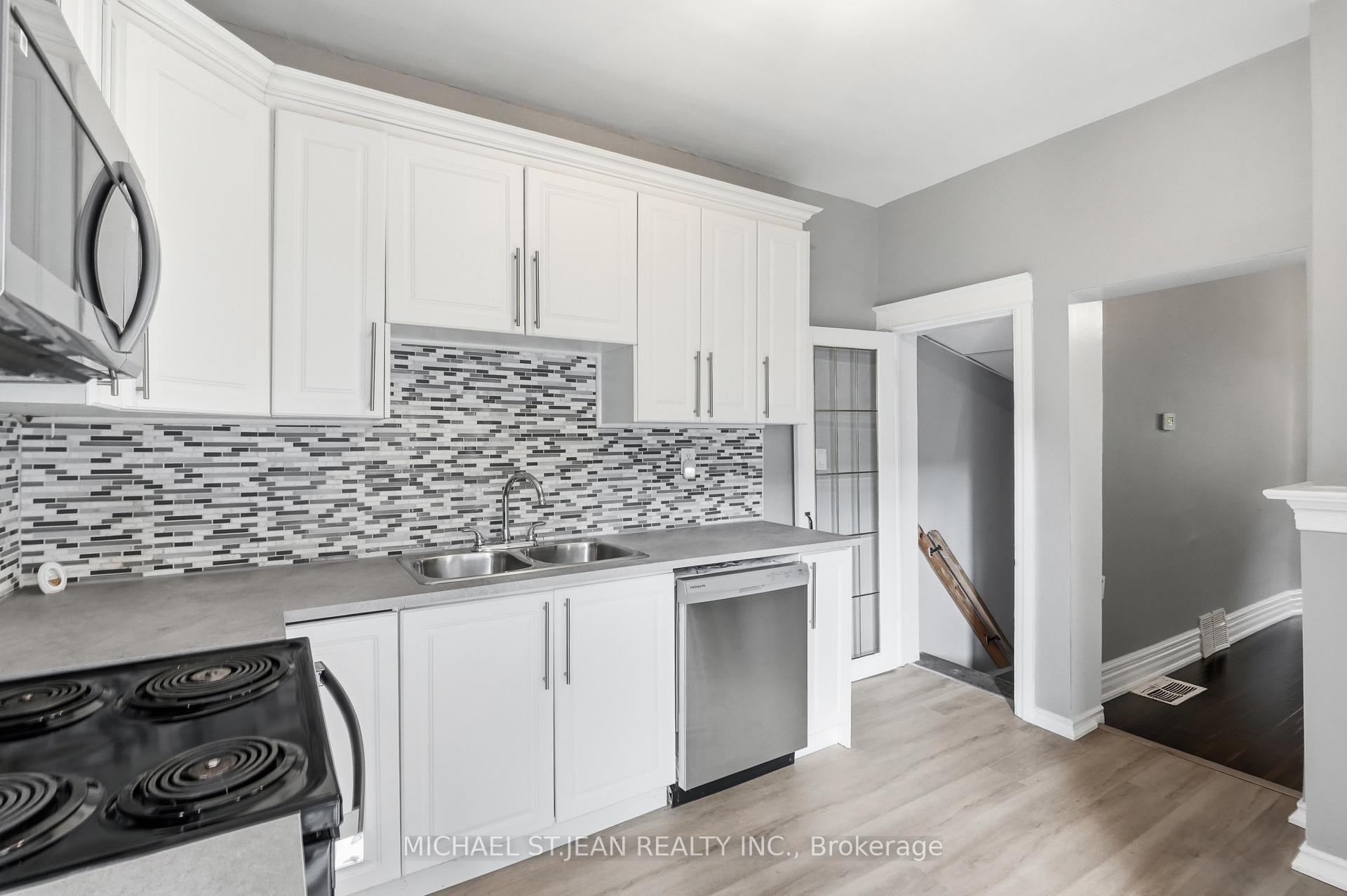 Photo 11 of 62 Cedar Avenue, Hamilton, St. Clair — HOMEH