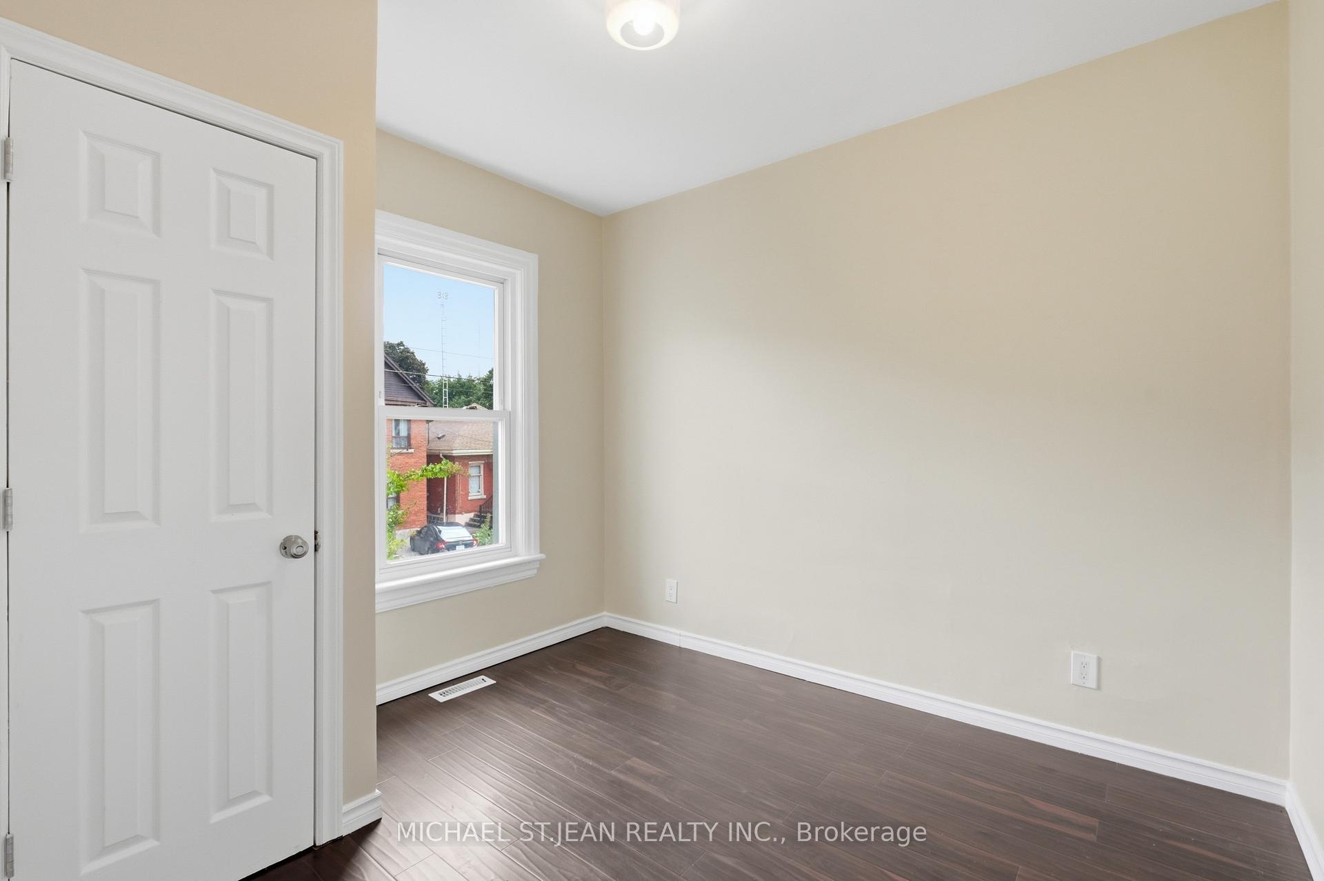 Photo 25 of 62 Cedar Avenue, Hamilton, St. Clair — HOMEH
