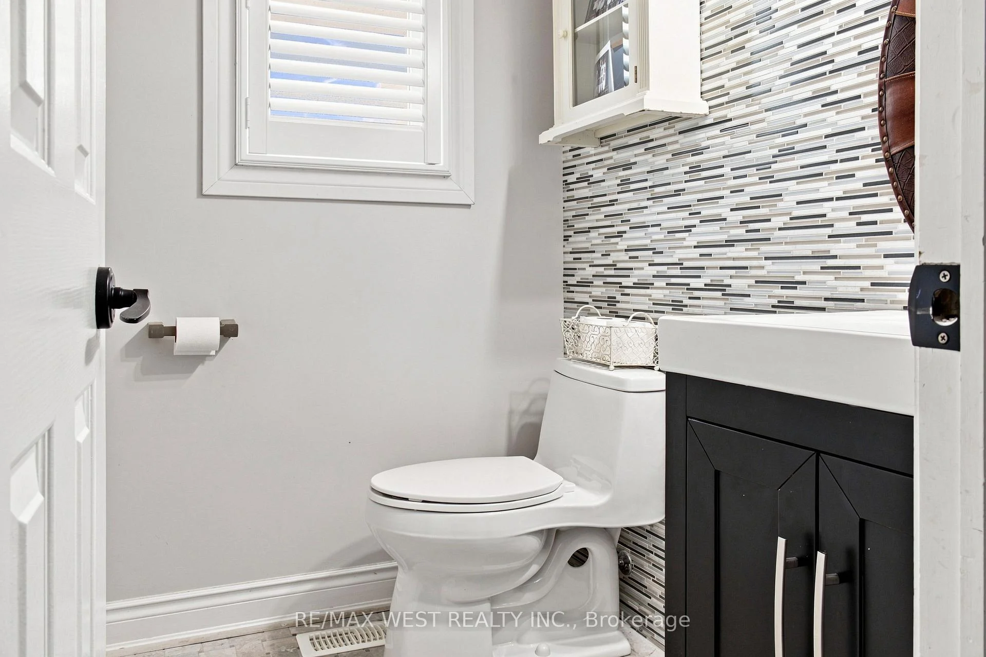 Photo 23 of 414 Belview Avenue, Vaughan, East Woodbridge — HOMEH