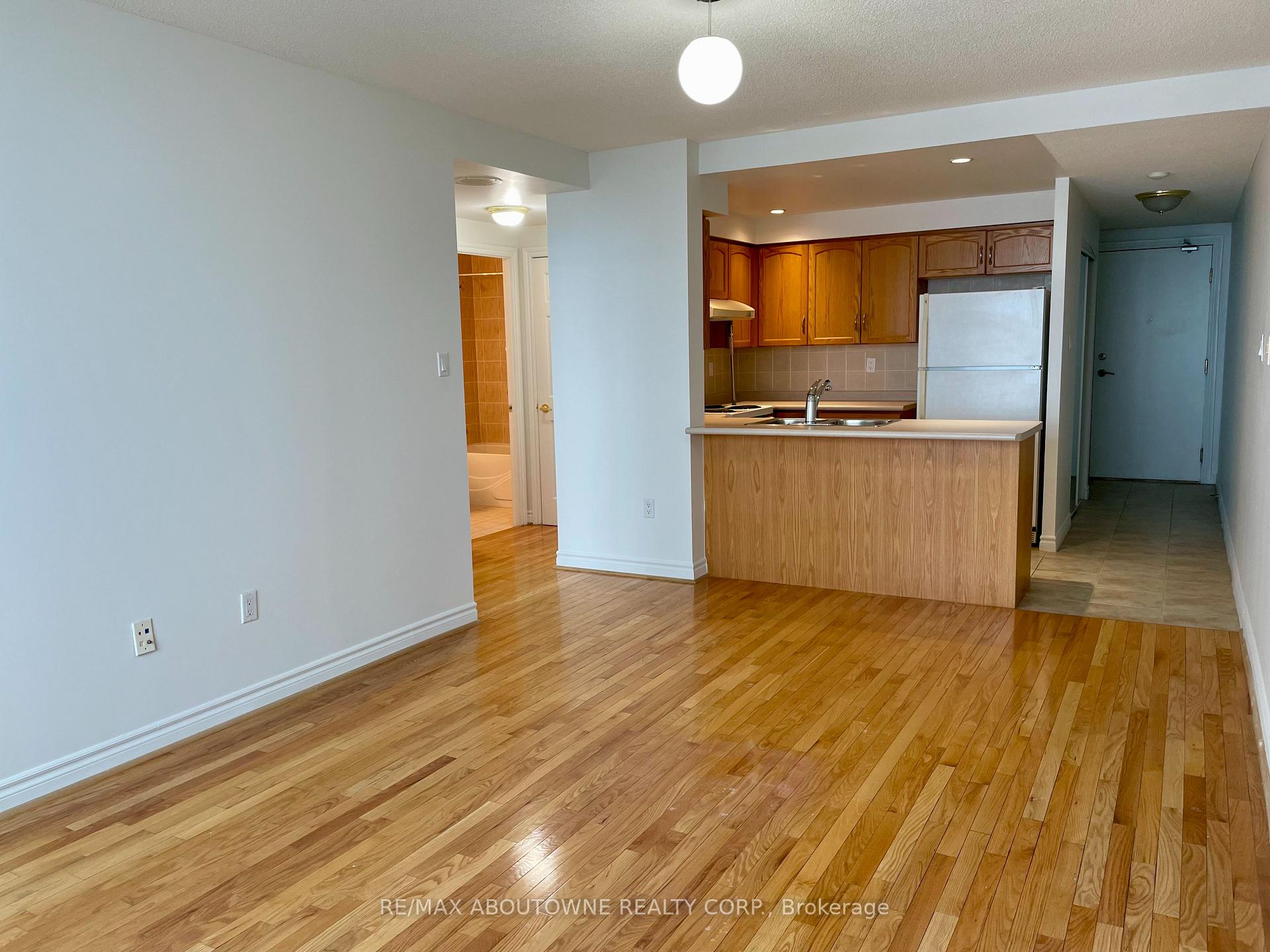 Photo 7 of Unit PH39, 125 Omni Drive, Scarborough, Bendale — HOMEH