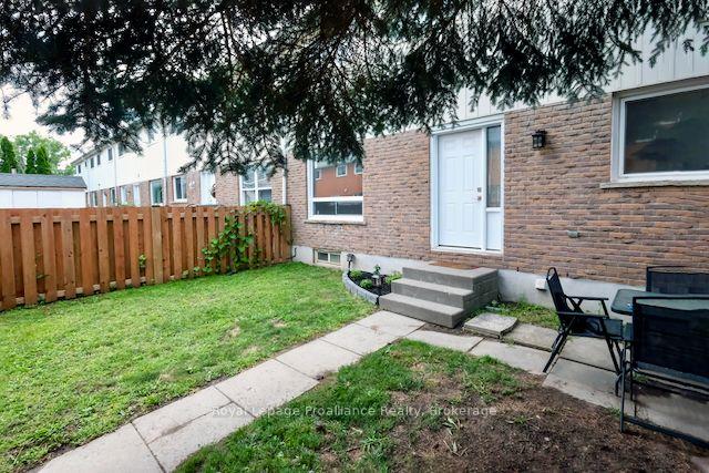 Front of Unit 35, 19 Tracey Park Drive