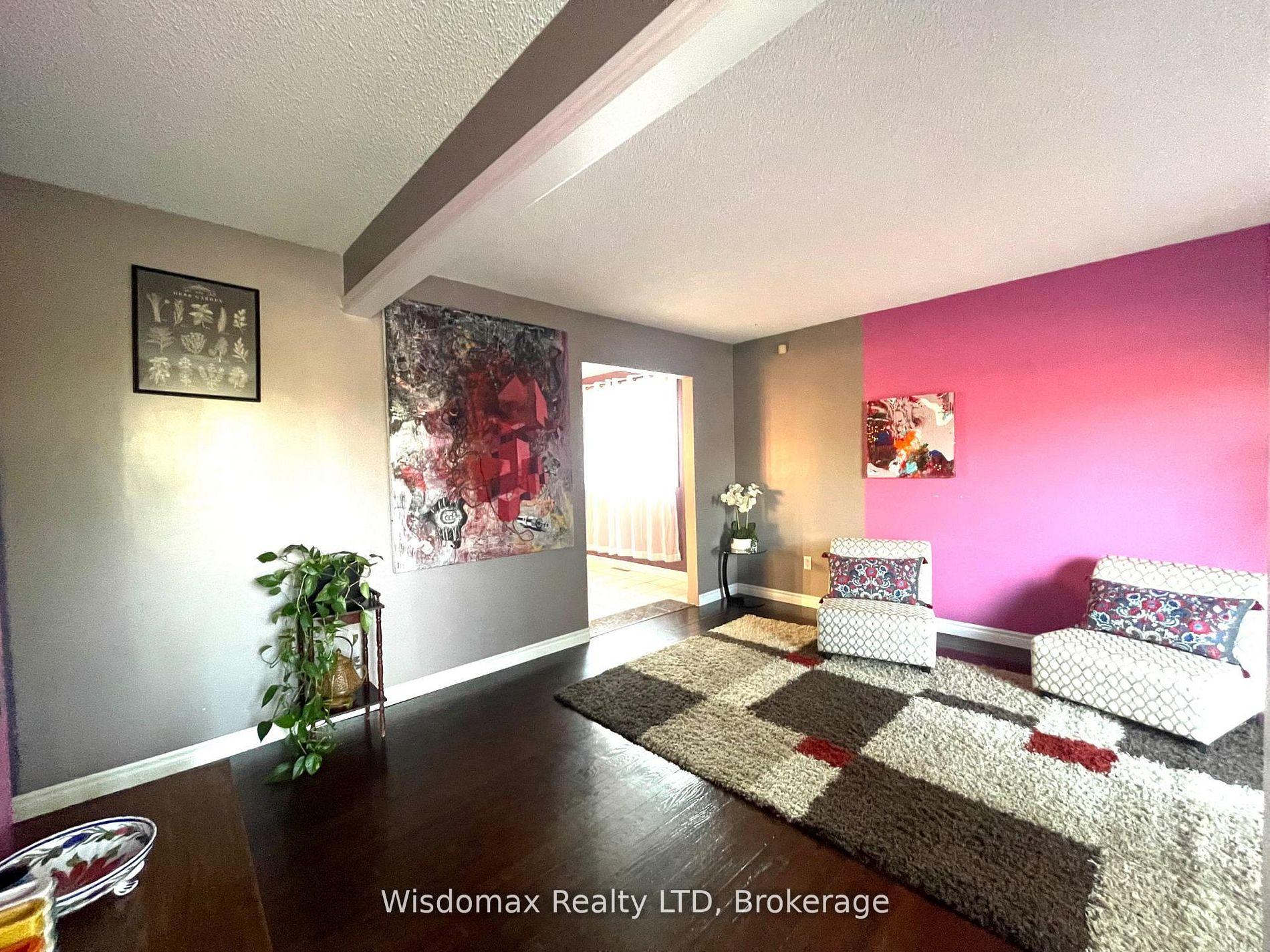 Photo 6 of 7 Greenmeadow Court, St. Catharines, Fairview — HOMEH