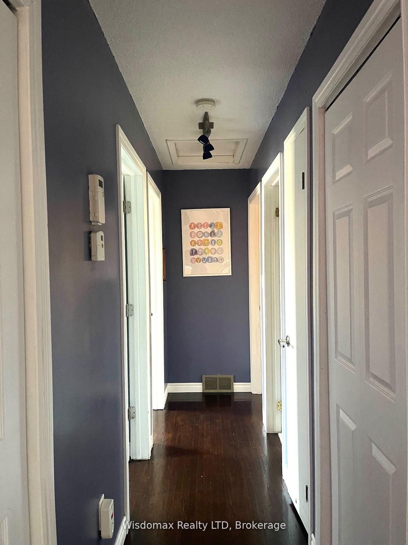 Photo 8 of 7 Greenmeadow Court, St. Catharines, Fairview — HOMEH