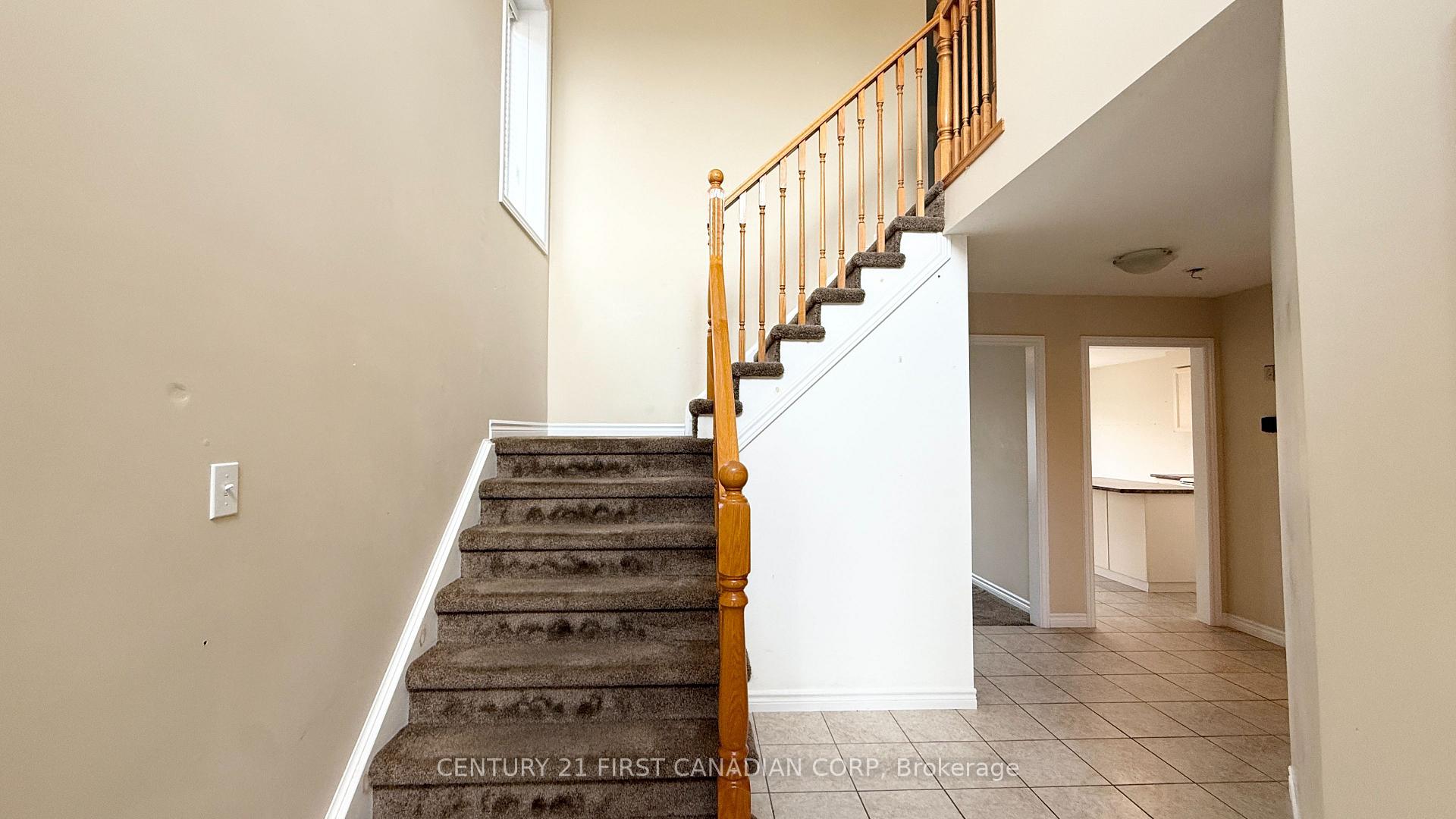 Photo 3 of 1864 Sedgefield Row, London, North S — HOMEH