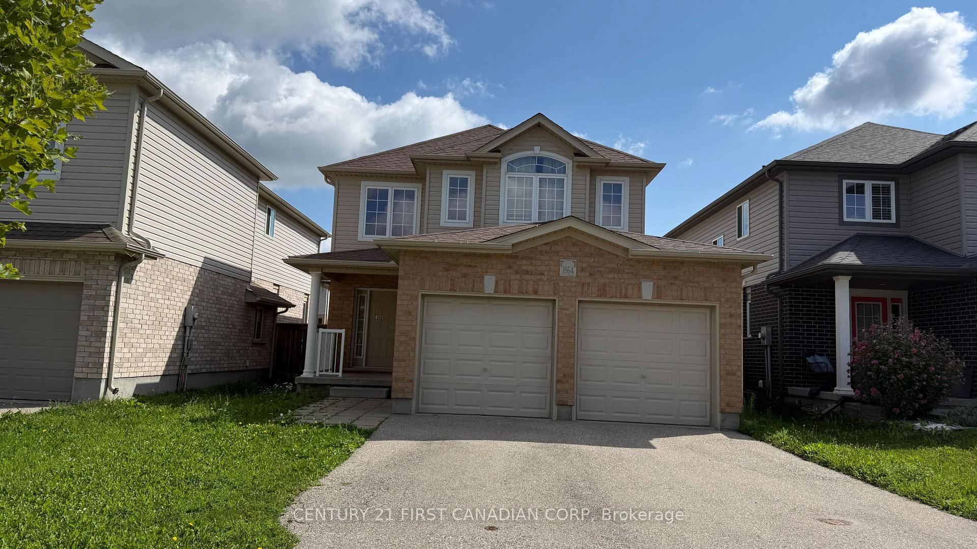 Photo 4 of 1864 Sedgefield Row, London, North S — HOMEH