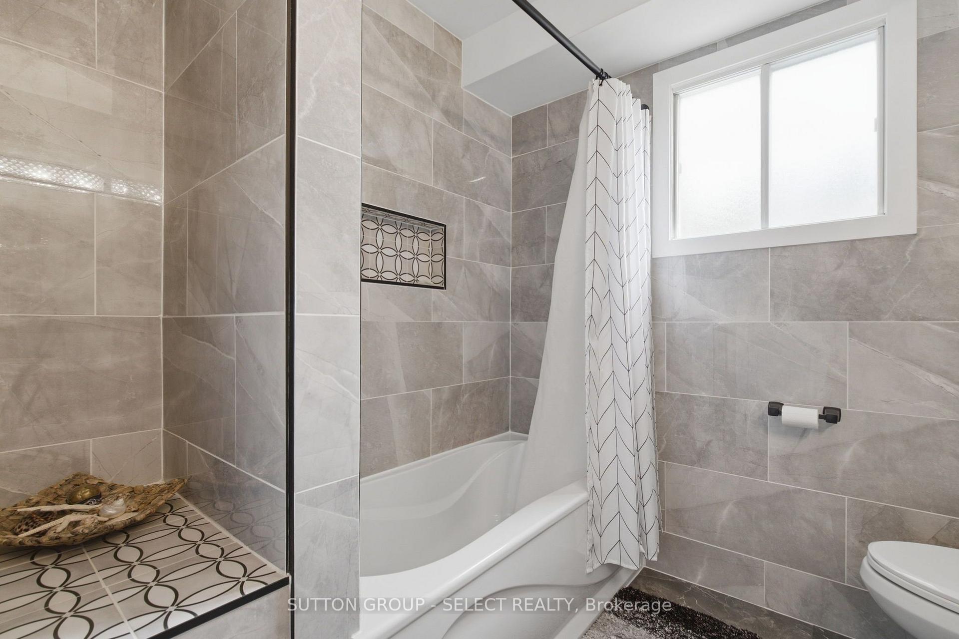 Photo 22 of 587 Classic Court, London, East P — HOMEH