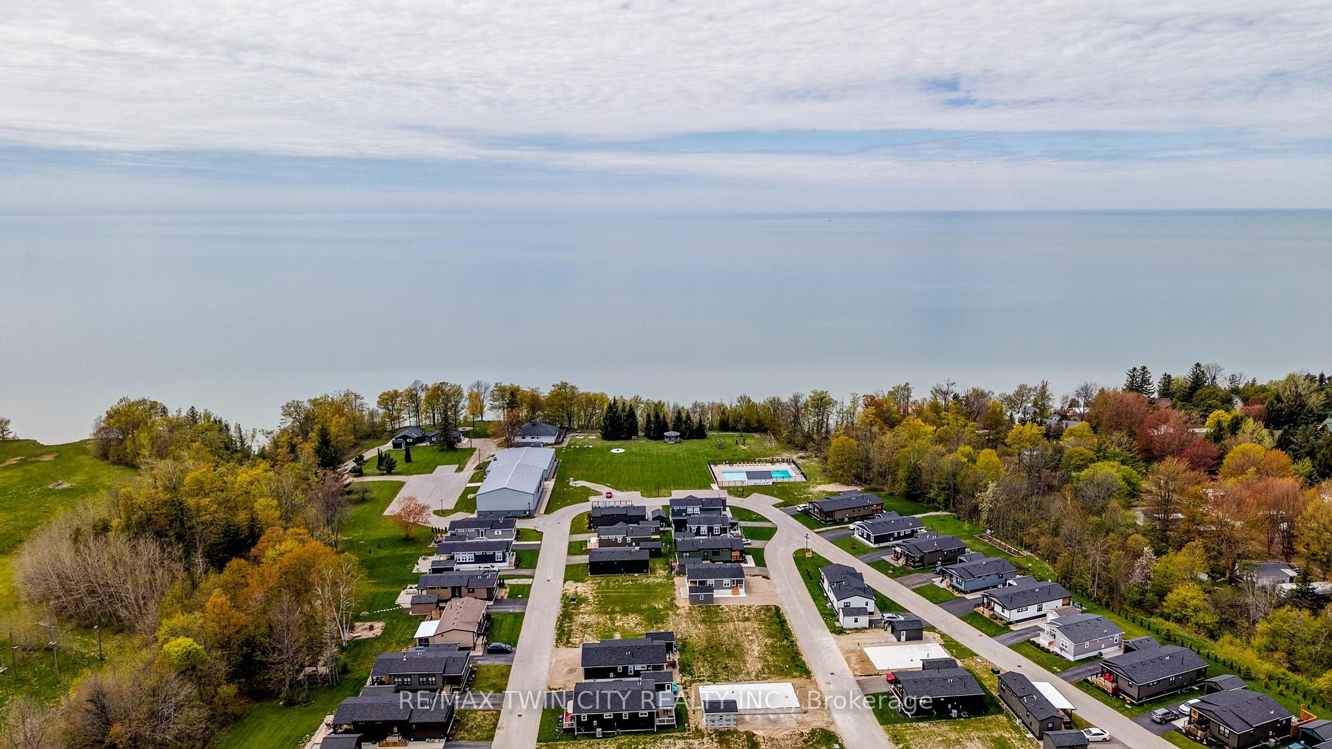 Photo 44 of Unit 61, 77683 Bluewater Highway, Bluewater, Bayfield — HOMEH