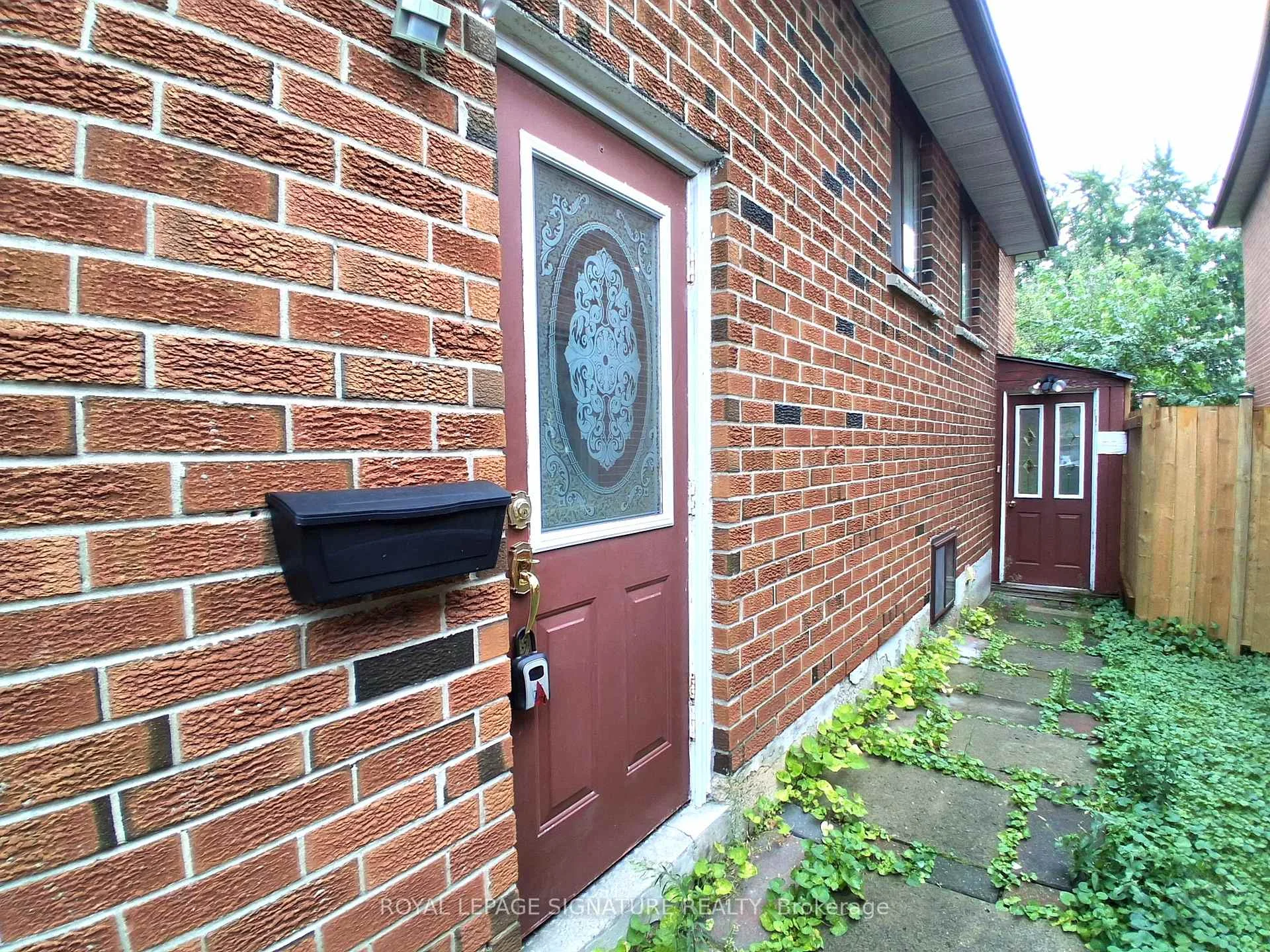 Front of Unit Lower Bsmt, 4170 Sunset Valley Court