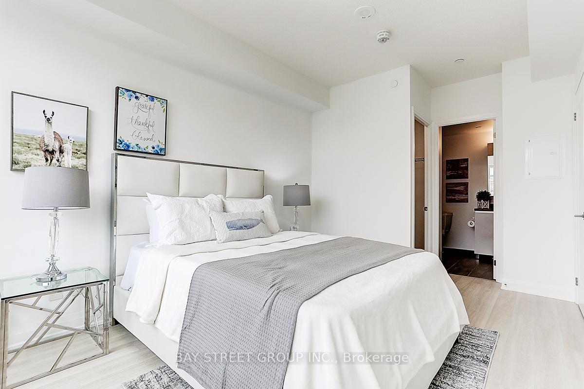 Photo 14 of Unit 907, 396 Hwy 7 Road E, Richmond Hill, Doncrest — HOMEH