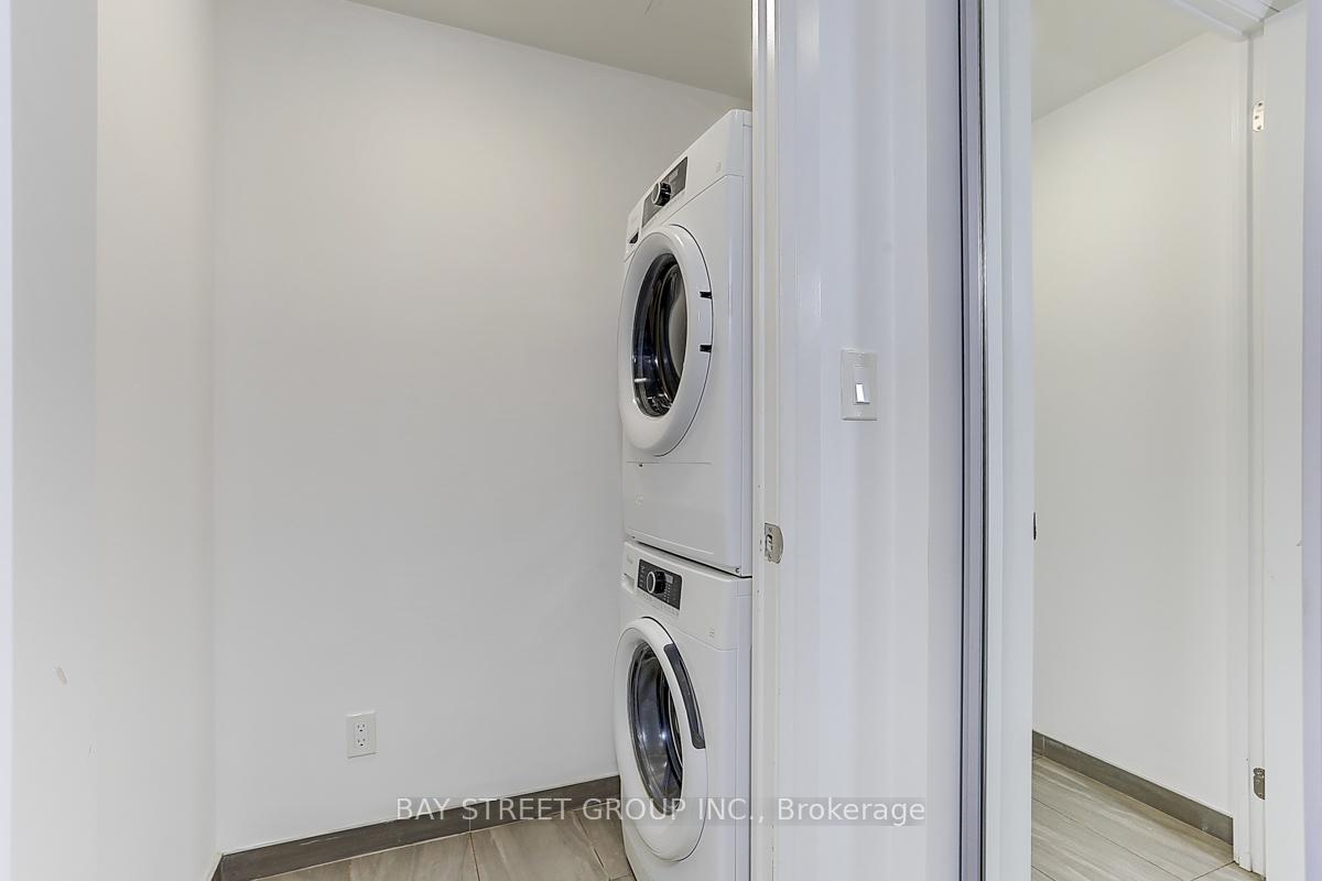 Photo 24 of Unit 907, 396 Hwy 7 Road E, Richmond Hill, Doncrest — HOMEH