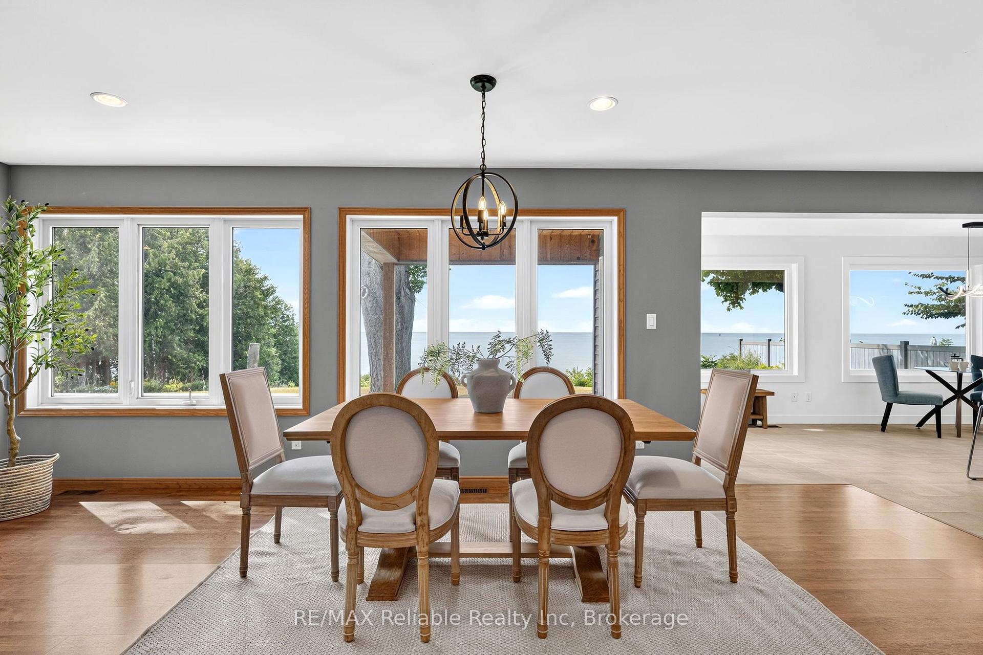 Photo 5 of 113 Tuyll Street, Bluewater, Bayfield — HOMEH