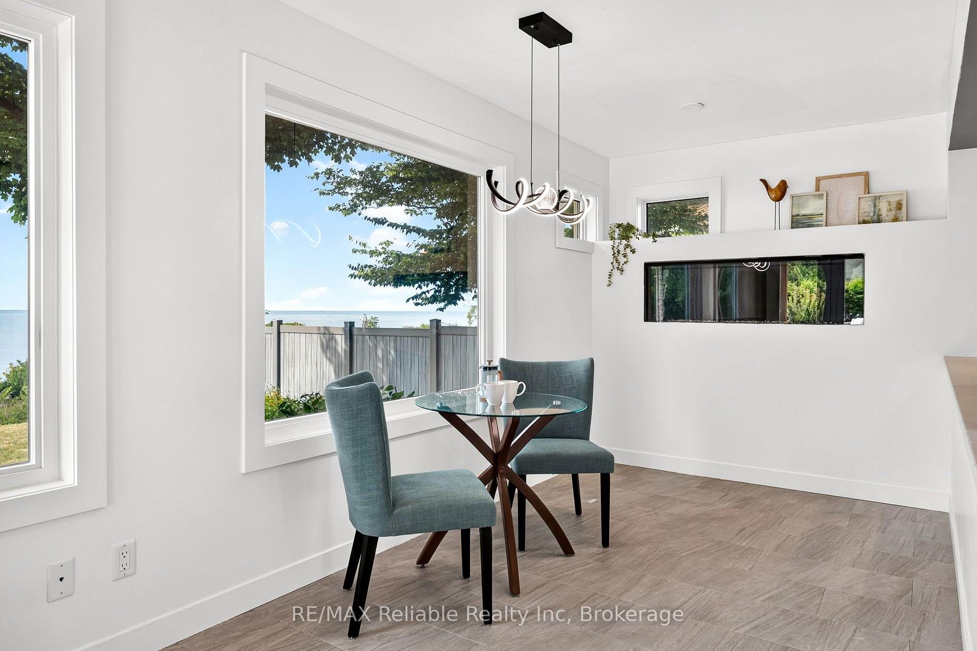 Photo 10 of 113 Tuyll Street, Bluewater, Bayfield — HOMEH