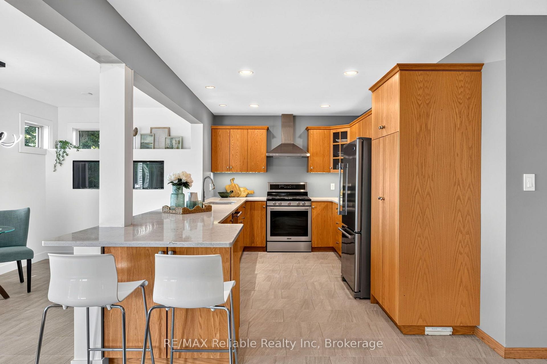 Photo 11 of 113 Tuyll Street, Bluewater, Bayfield — HOMEH