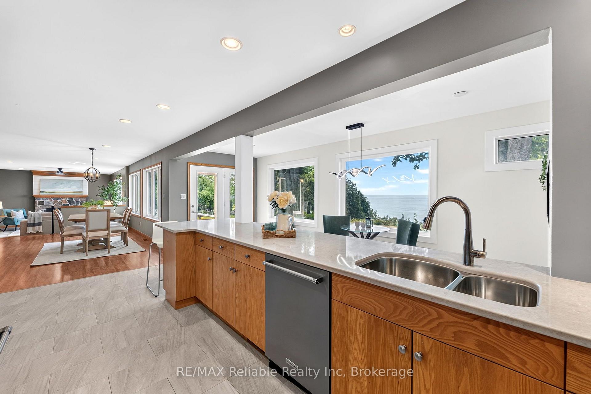 Photo 13 of 113 Tuyll Street, Bluewater, Bayfield — HOMEH