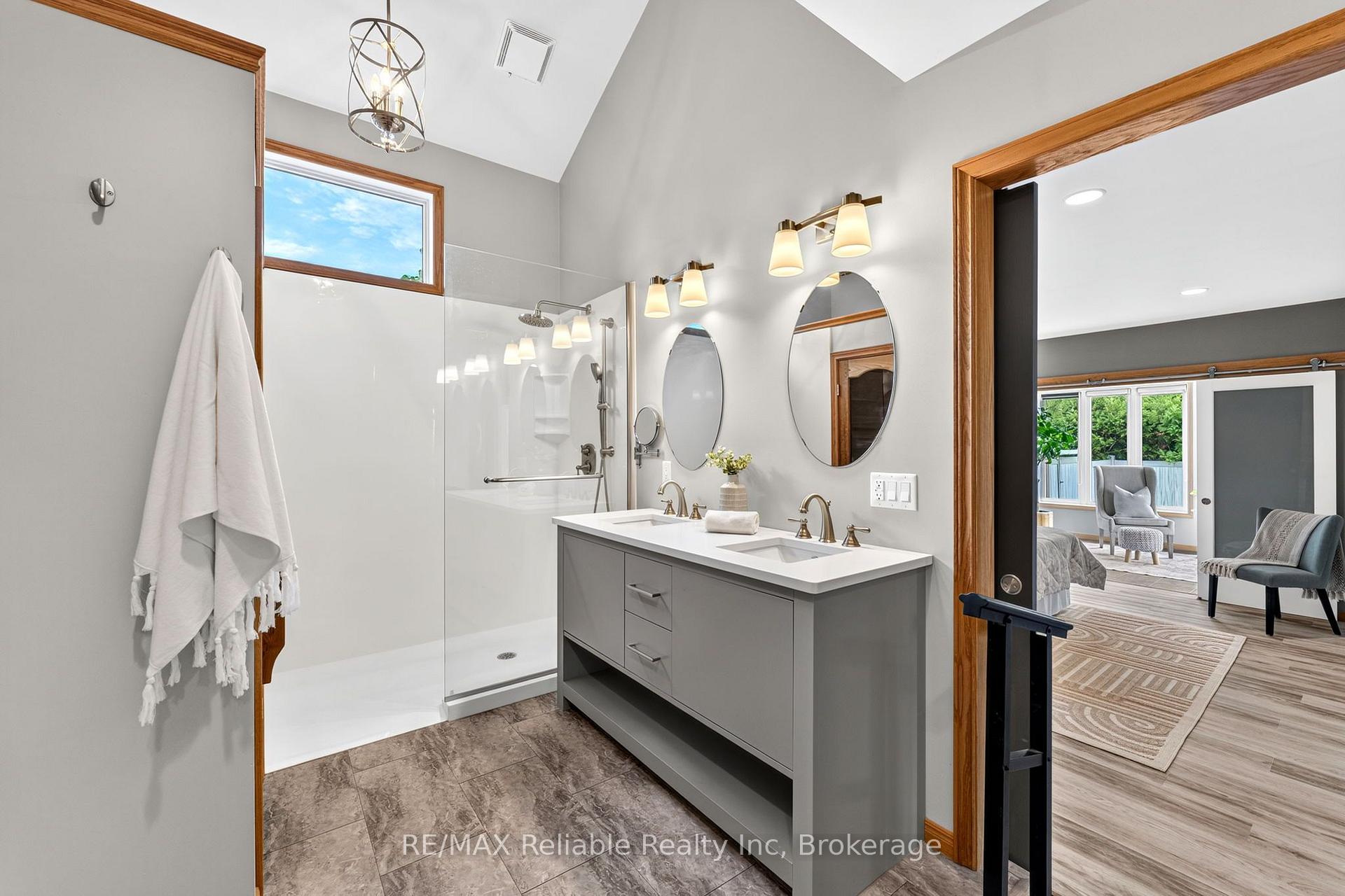 Photo 22 of 113 Tuyll Street, Bluewater, Bayfield — HOMEH
