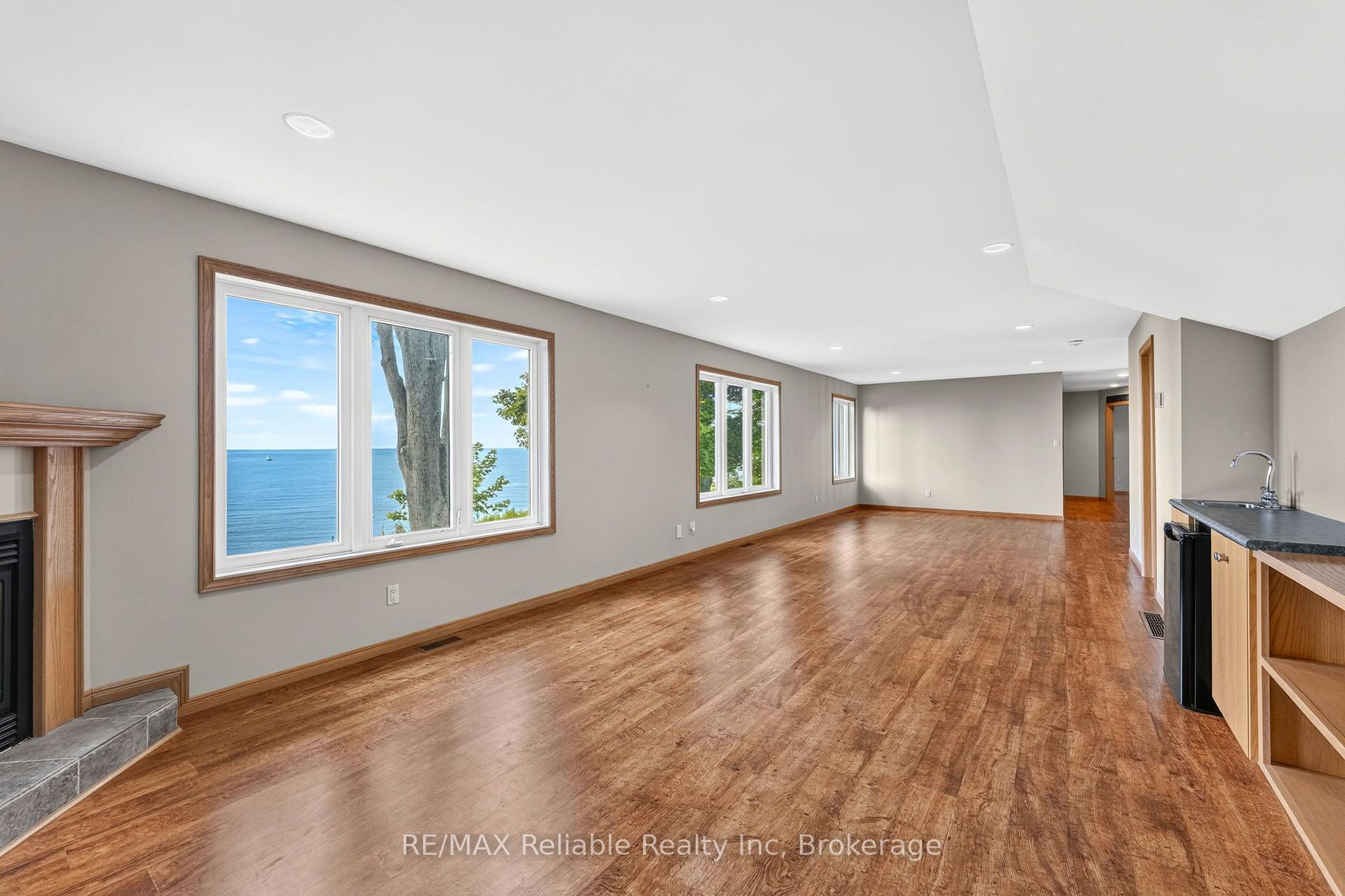 Photo 32 of 113 Tuyll Street, Bluewater, Bayfield — HOMEH