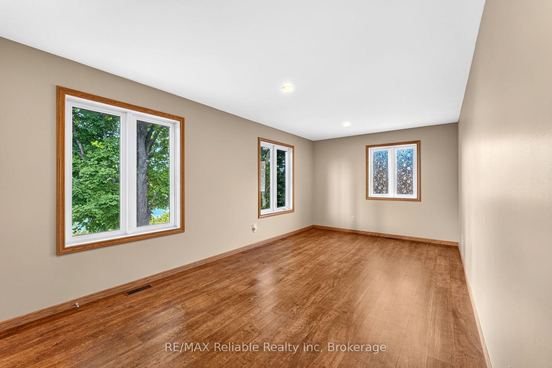 Photo 35 of 113 Tuyll Street, Bluewater, Bayfield — HOMEH