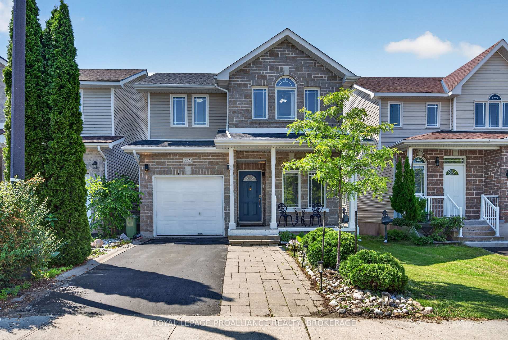 Photo 2 of 445 Maureen Street, Kingston, Kingston East (Incl Barret Crt) — HOMEH