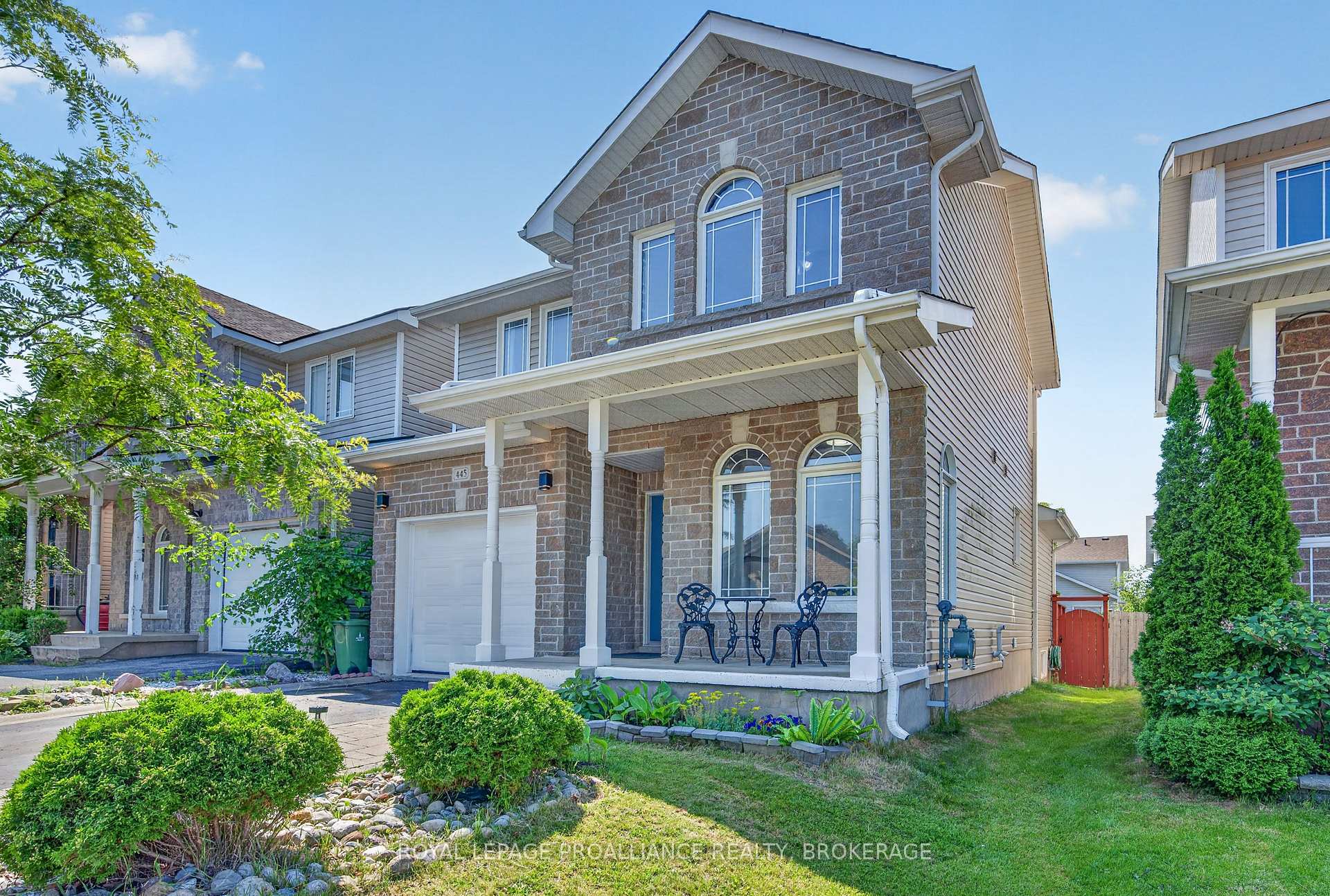 Photo 3 of 445 Maureen Street, Kingston, Kingston East (Incl Barret Crt) — HOMEH
