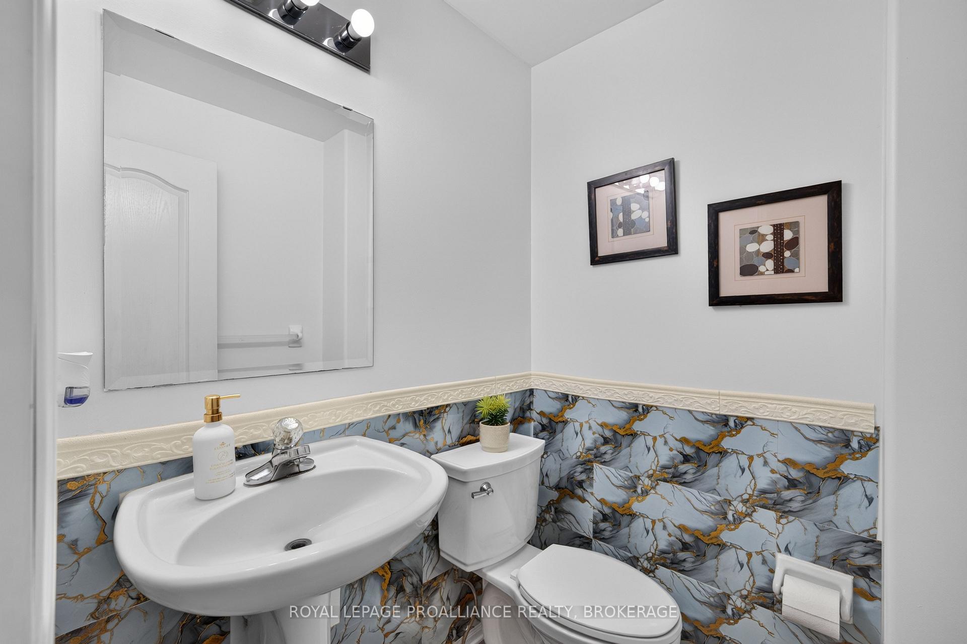 Photo 8 of 445 Maureen Street, Kingston, Kingston East (Incl Barret Crt) — HOMEH