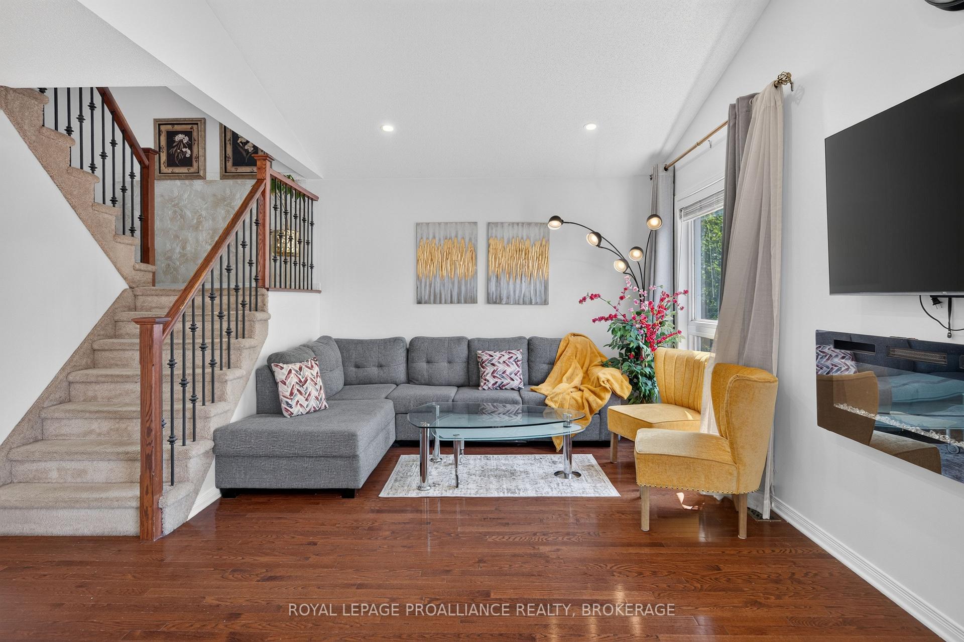 Photo 16 of 445 Maureen Street, Kingston, Kingston East (Incl Barret Crt) — HOMEH