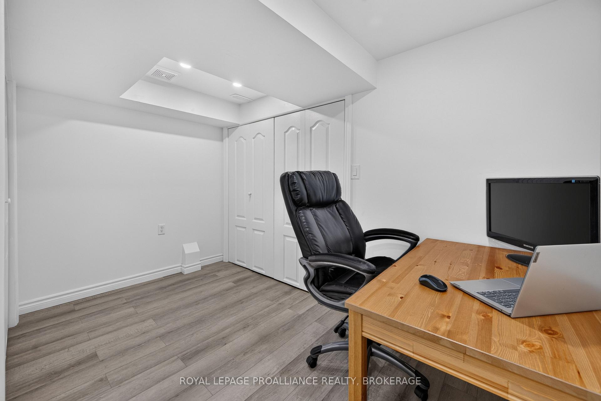 Photo 33 of 445 Maureen Street, Kingston, Kingston East (Incl Barret Crt) — HOMEH