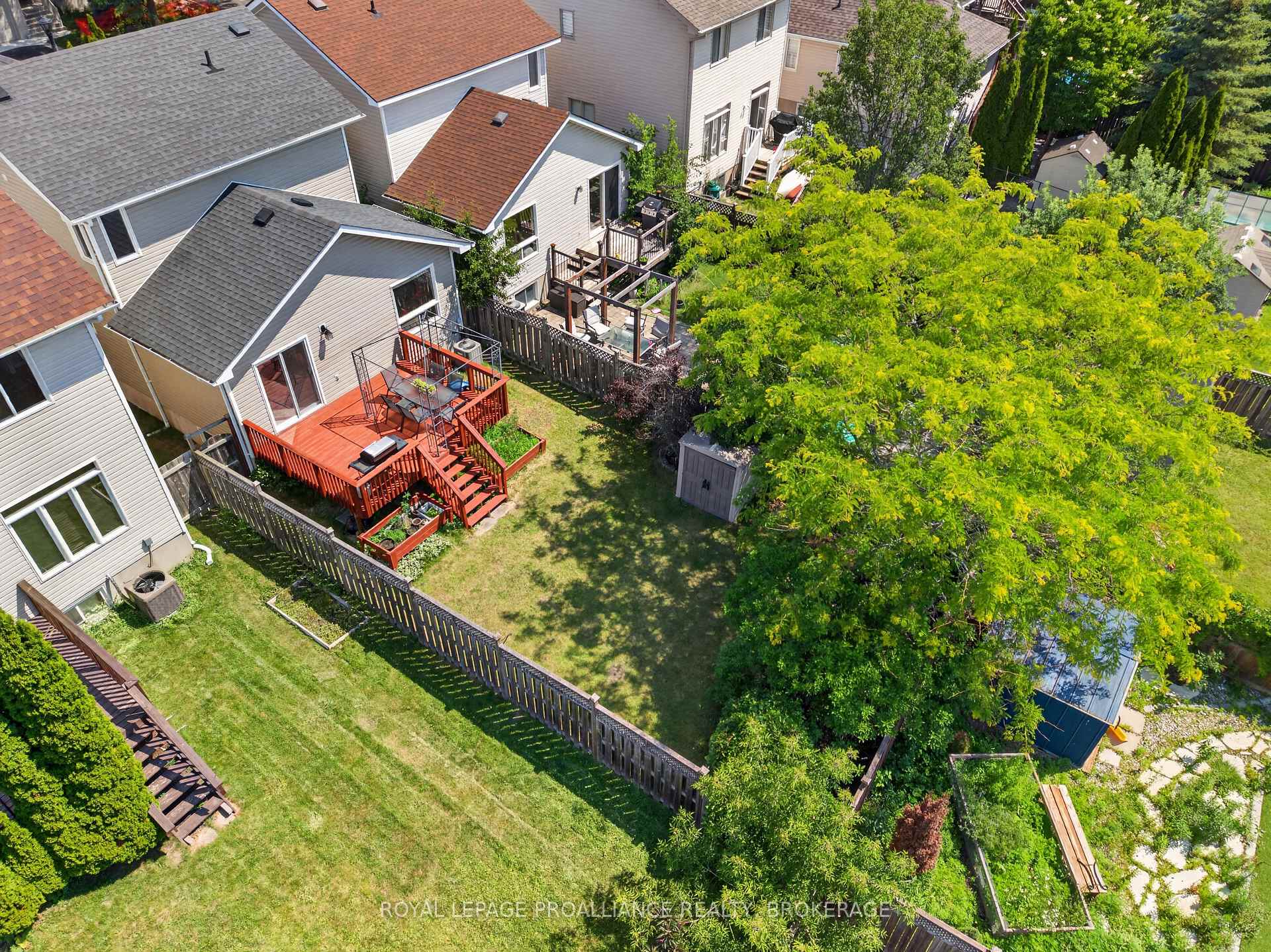 Photo 44 of 445 Maureen Street, Kingston, Kingston East (Incl Barret Crt) — HOMEH