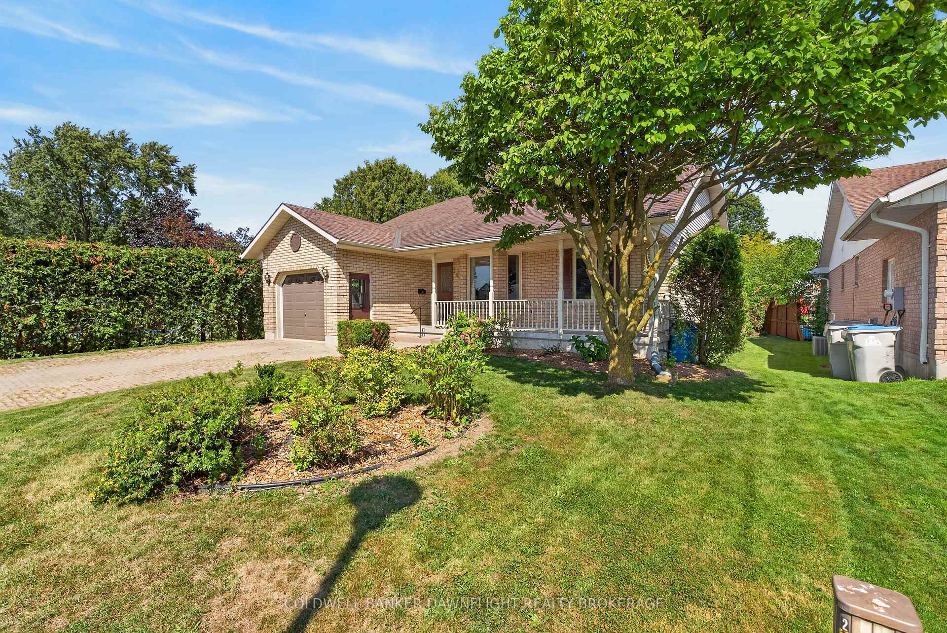 Photo 2 of 14 Gregus Court, South Huron, Exeter — HOMEH