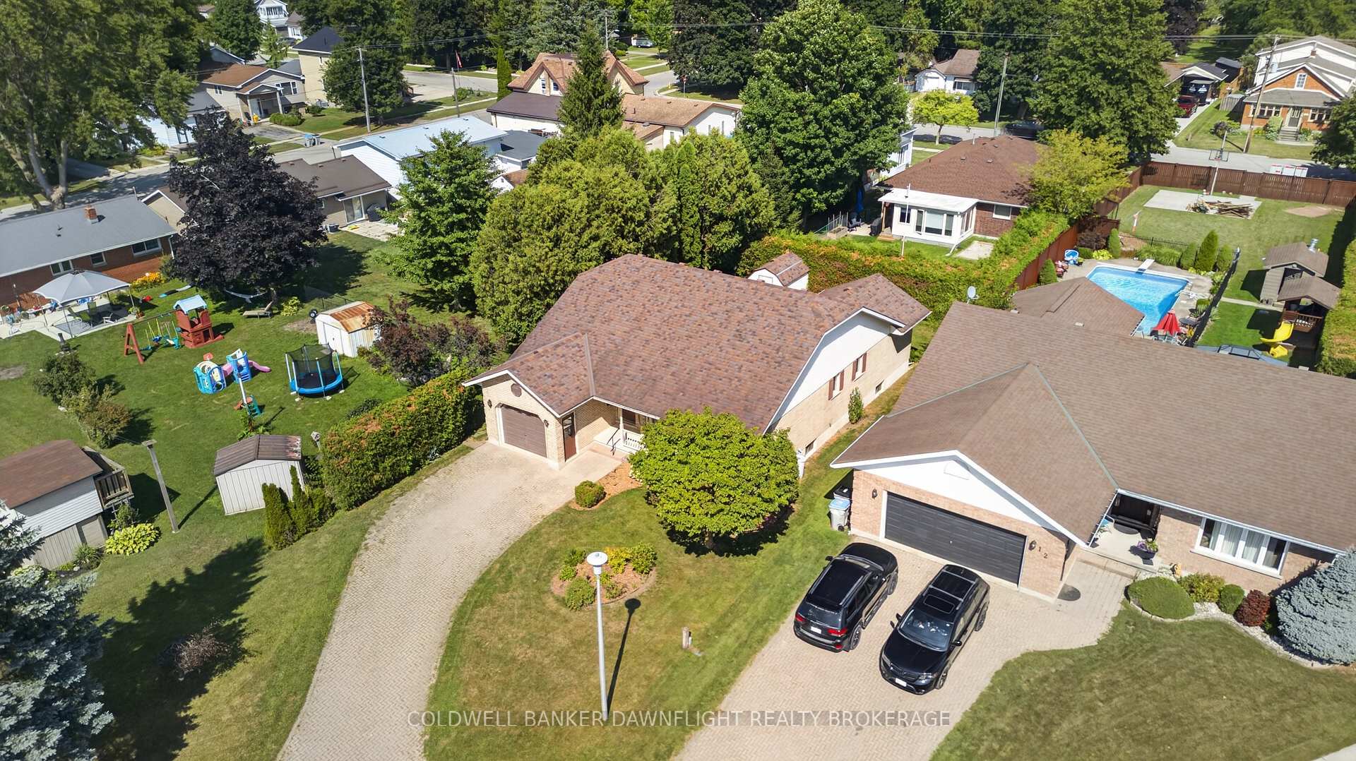 Photo 32 of 14 Gregus Court, South Huron, Exeter — HOMEH