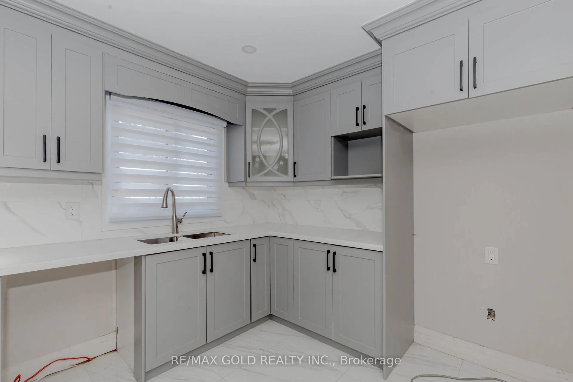 Photo 13 of 63 Floribunda Crescent, Brampton, Bramalea West Industrial — HOMEH