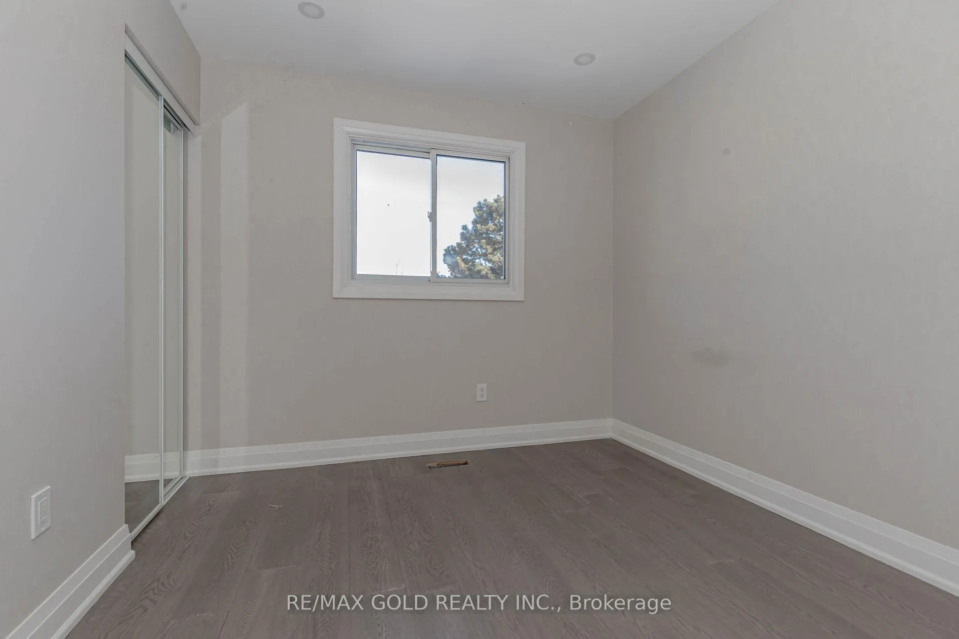 Photo 25 of 63 Floribunda Crescent, Brampton, Bramalea West Industrial — HOMEH