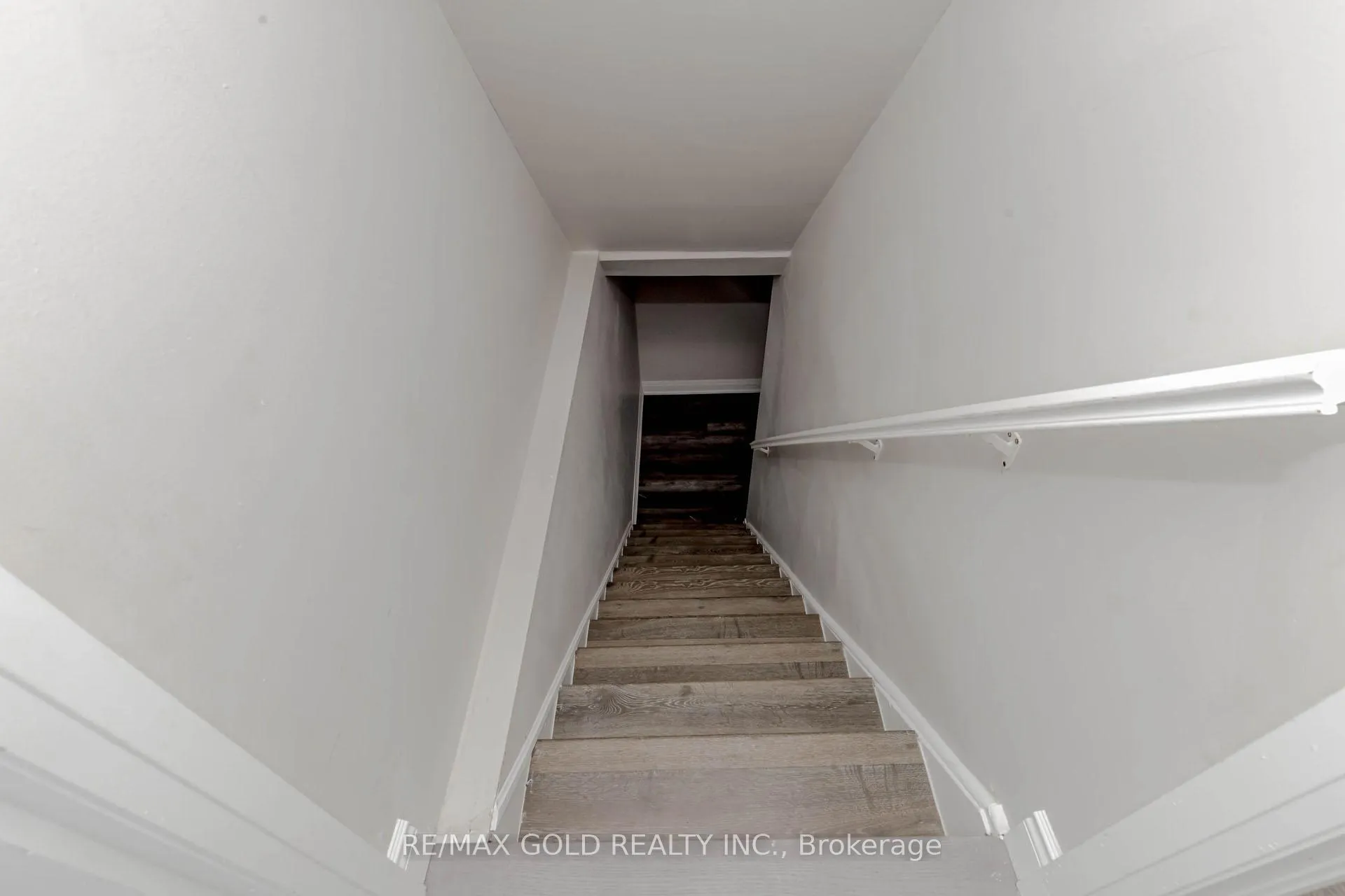 Photo 31 of 63 Floribunda Crescent, Brampton, Bramalea West Industrial — HOMEH