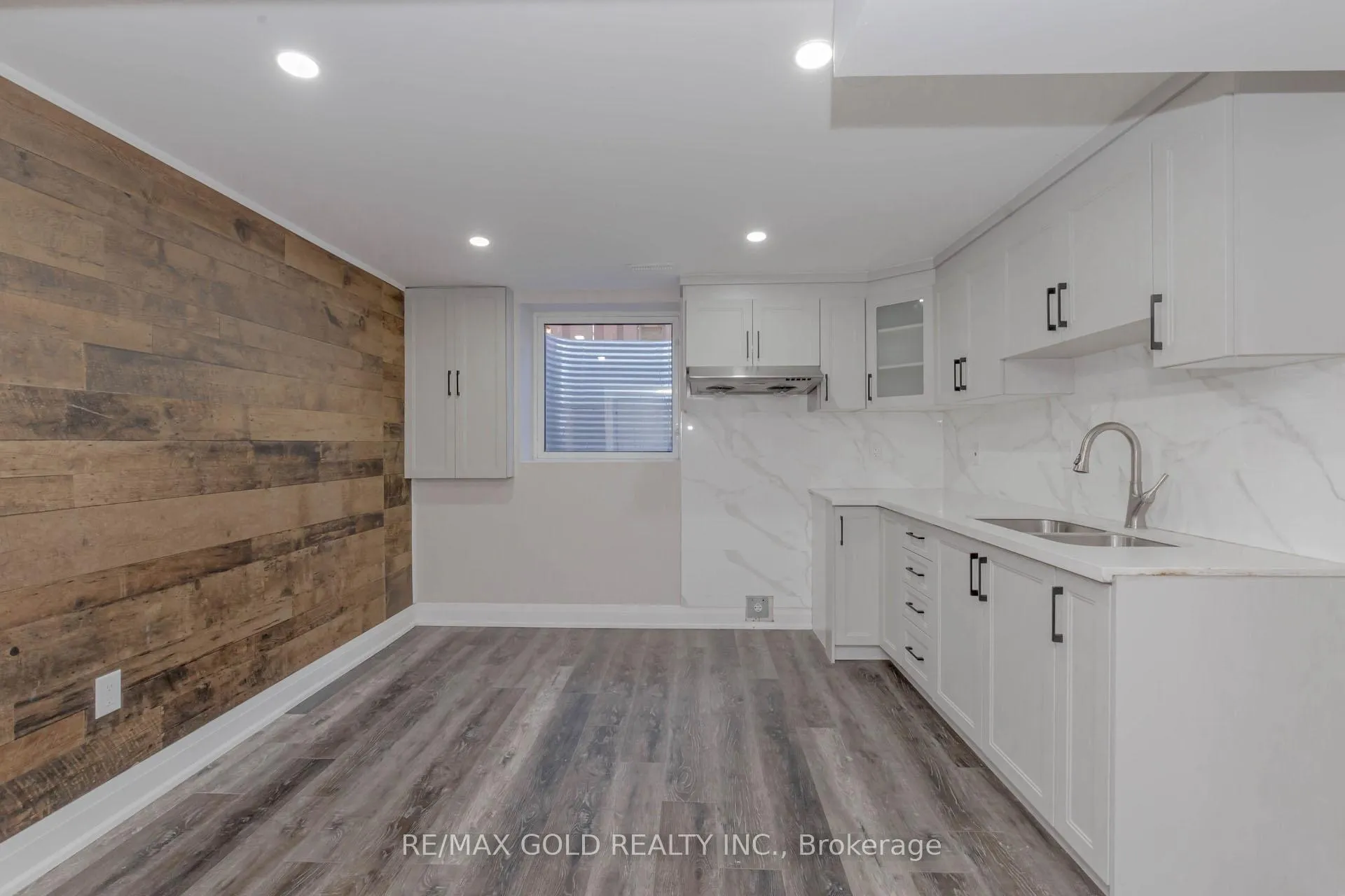 Photo 34 of 63 Floribunda Crescent, Brampton, Bramalea West Industrial — HOMEH