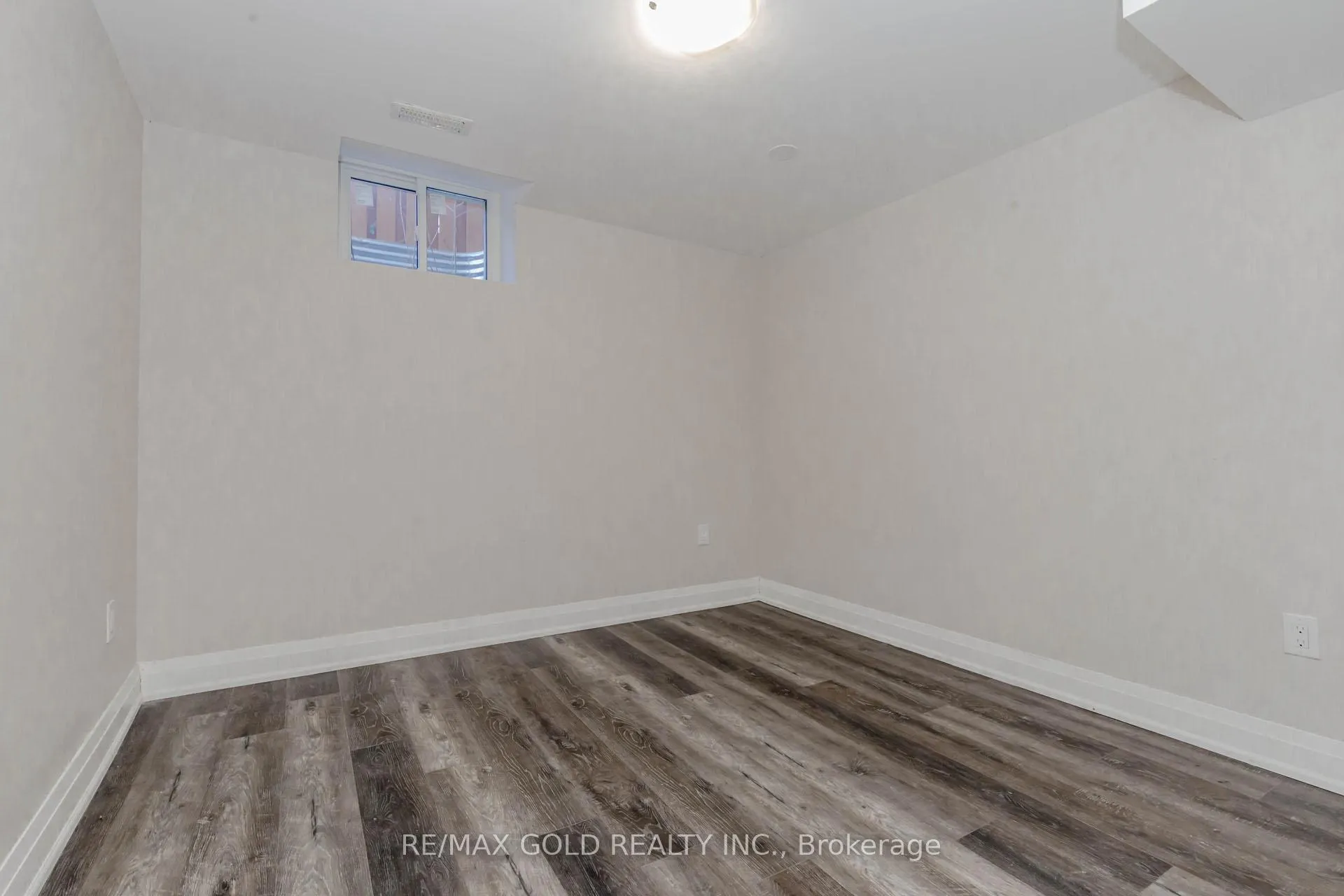 Photo 38 of 63 Floribunda Crescent, Brampton, Bramalea West Industrial — HOMEH