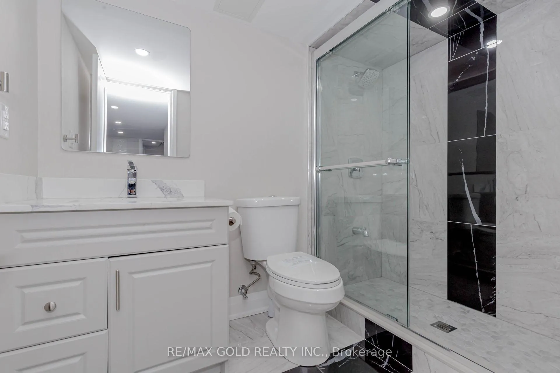 Photo 42 of 63 Floribunda Crescent, Brampton, Bramalea West Industrial — HOMEH