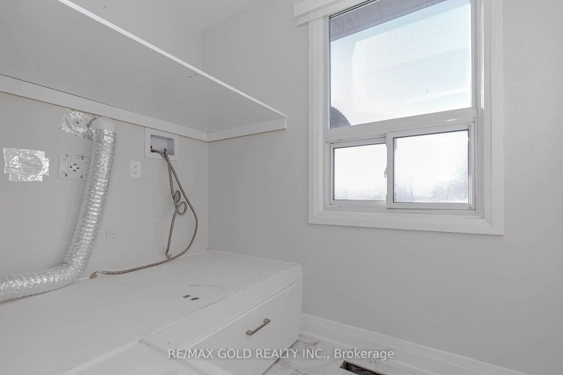 Photo 43 of 63 Floribunda Crescent, Brampton, Bramalea West Industrial — HOMEH