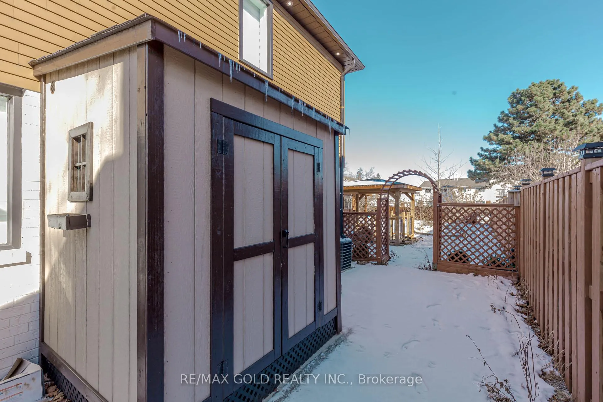 Photo 44 of 63 Floribunda Crescent, Brampton, Bramalea West Industrial — HOMEH