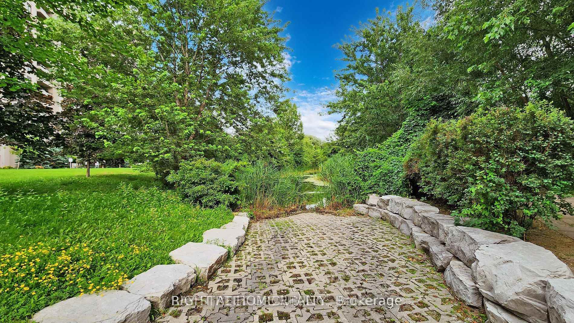 Photo 22 of Unit 512, 9245 Jane Street, Vaughan, Maple — HOMEH