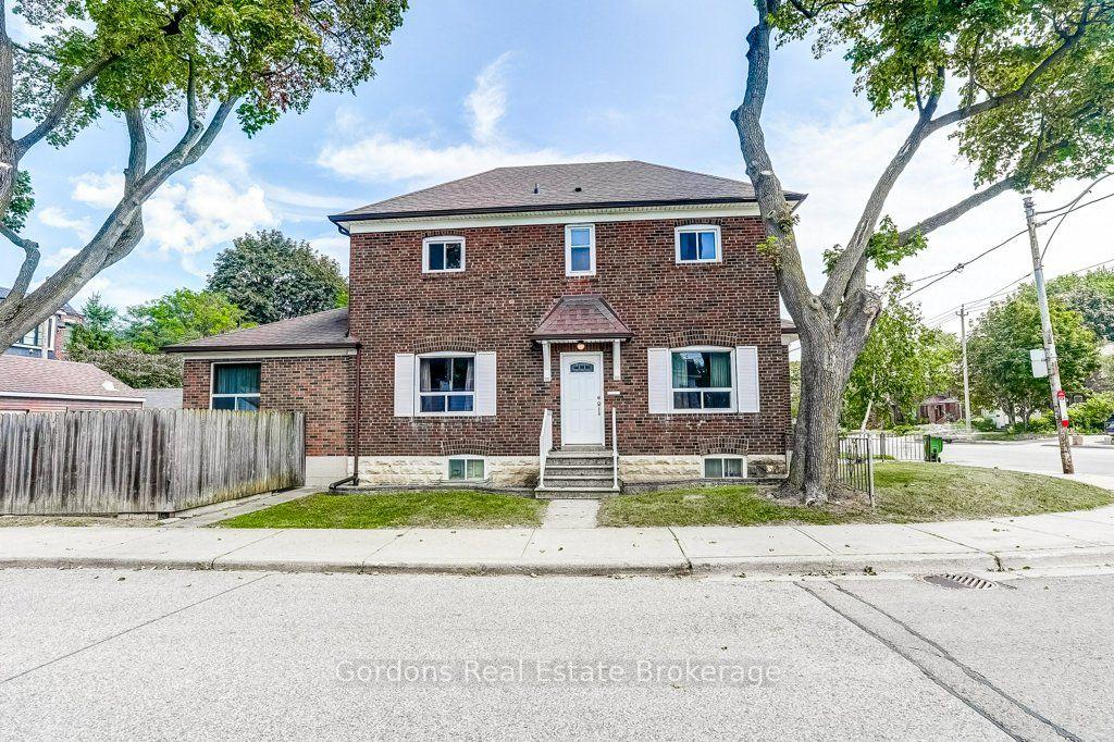 Photo 1 of 142 Lawrence Avenue W, Toronto, Lawrence Park North — HOMEH